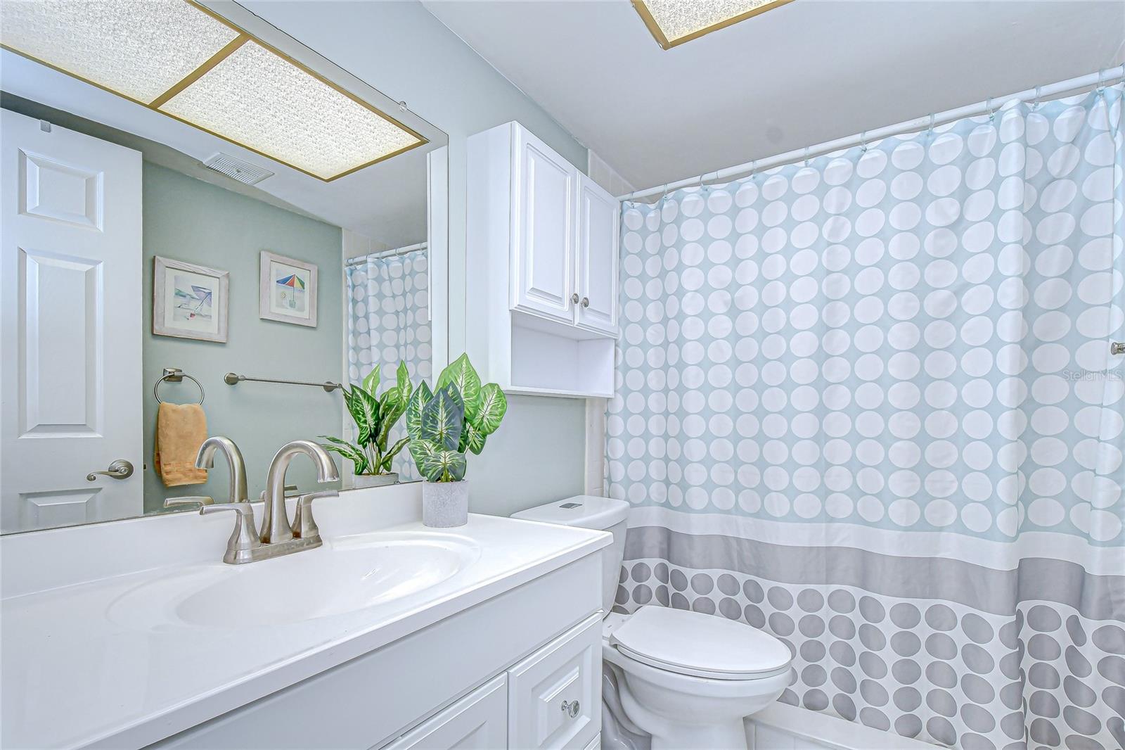 REGENCY WEST APTS CONDO - Residential Lease