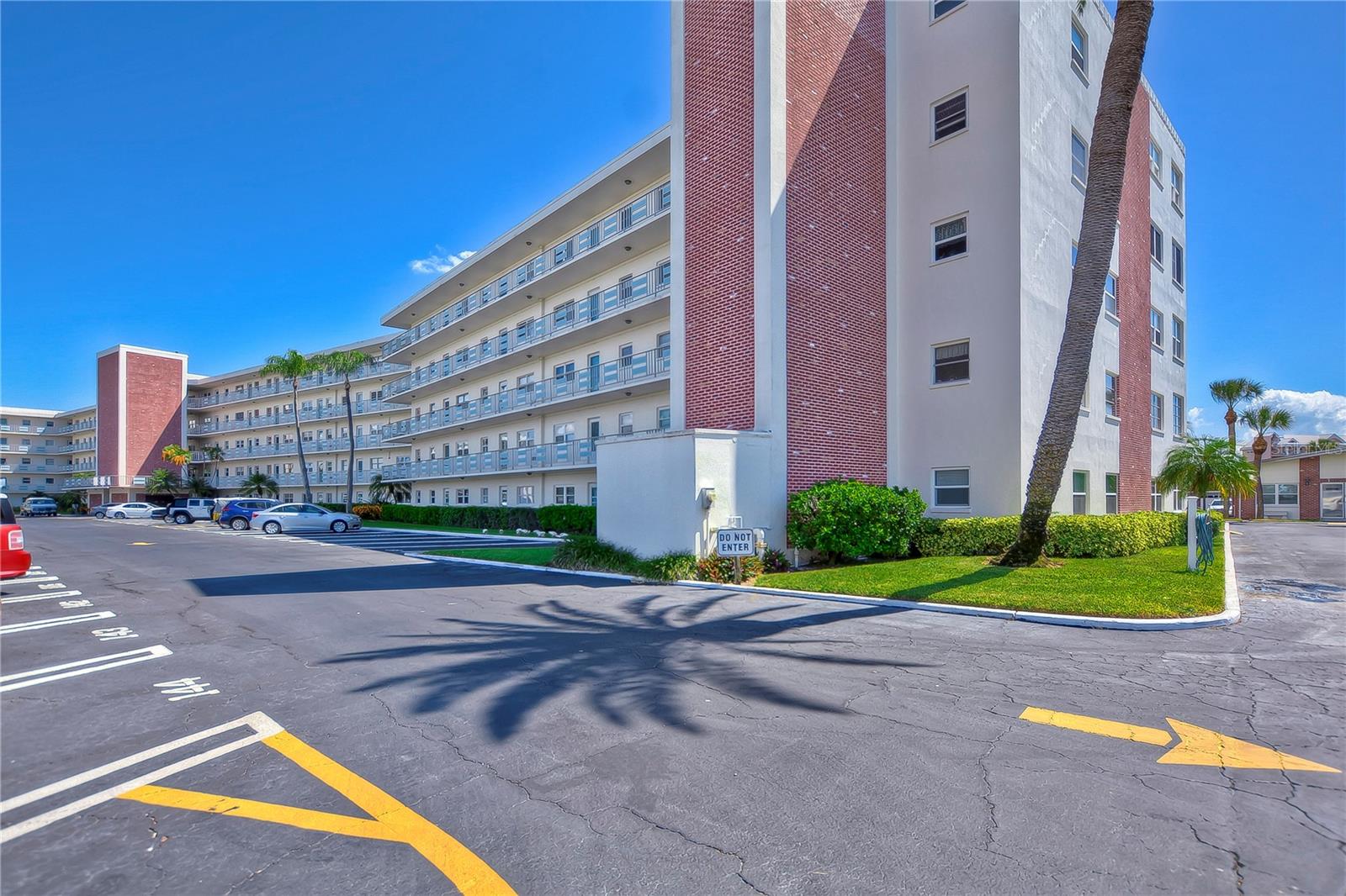 REGENCY WEST APTS CONDO - Residential Lease