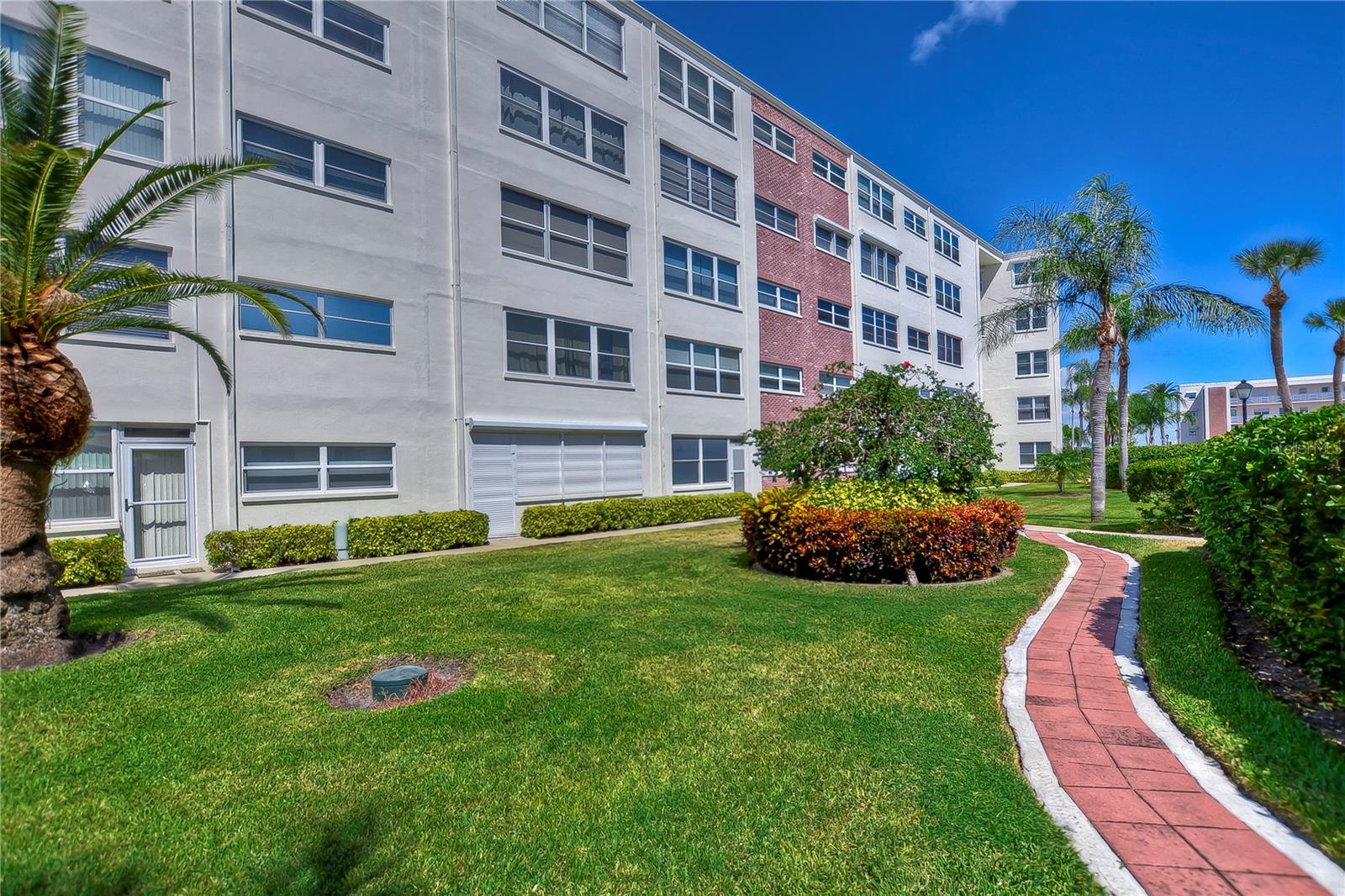 REGENCY WEST APTS CONDO - Residential Lease