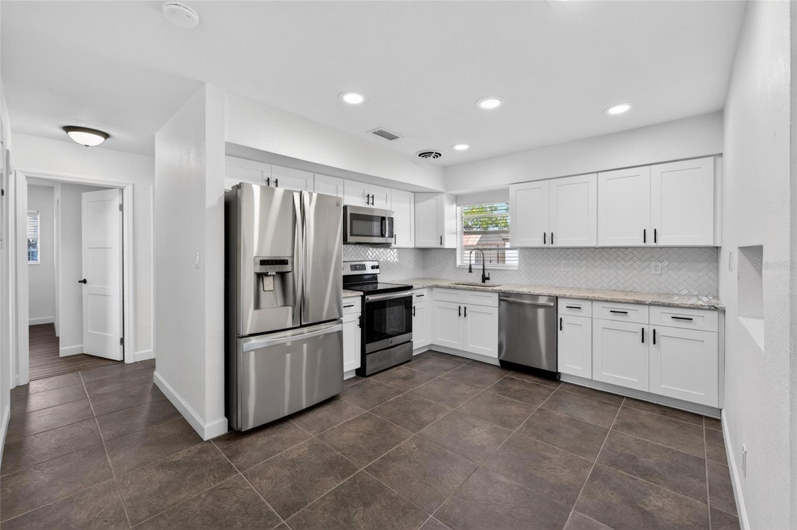 OLDSMAR COUNTRY CLUB ESTATES SEC 3 - Residential