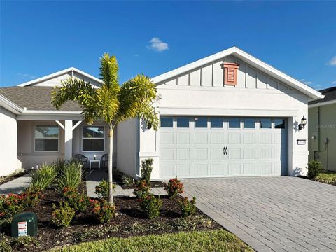 Photo of 13545 Pearl Beach Street, Winter Garden, FL 34787 (MLS # S5139428)