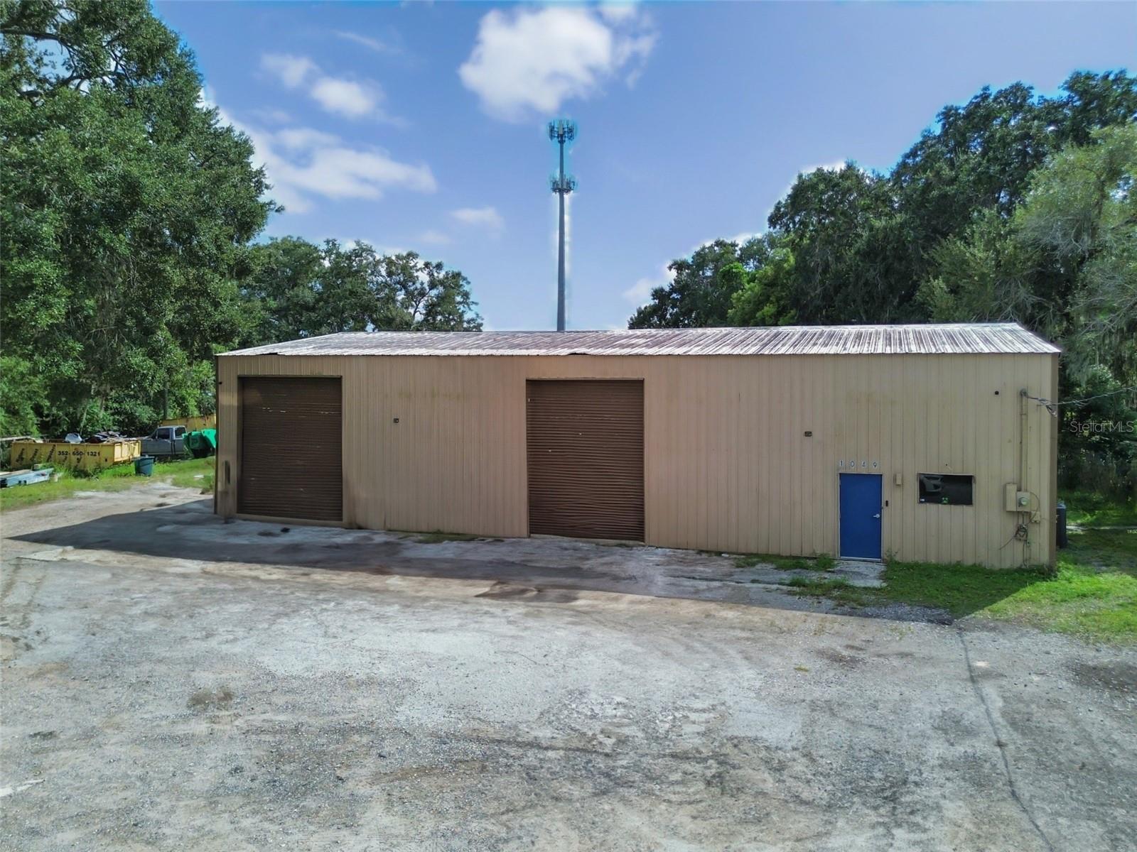 1049 E MYERS BOULEVARD