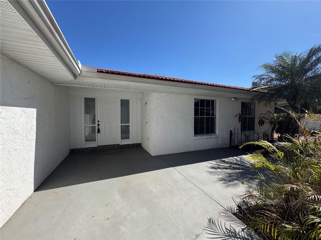 Photo of 240 Nassau Road, Winter Haven, FL 33884 (MLS # TB8474996)