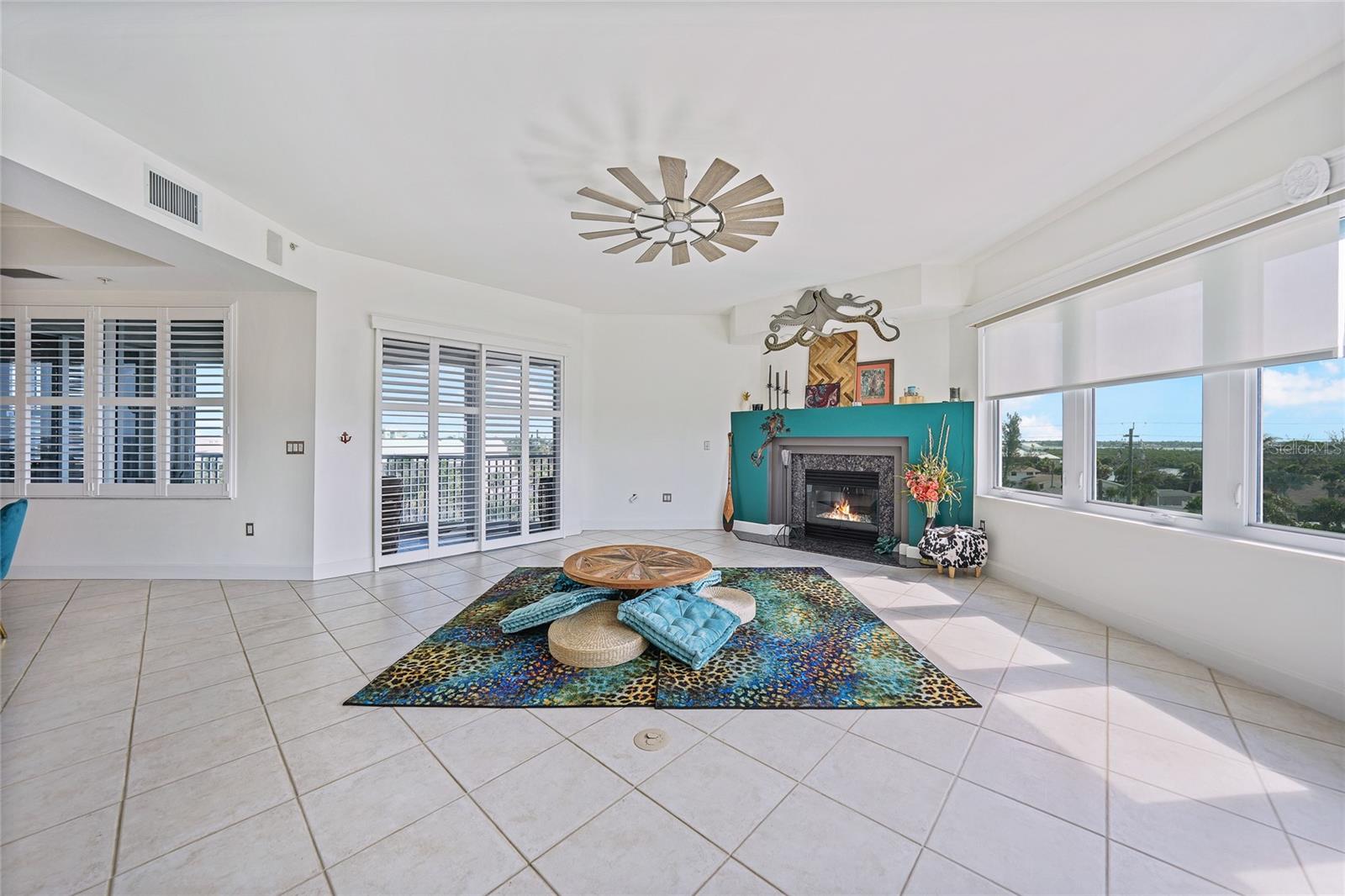 KRYSTAL KEY - Residential