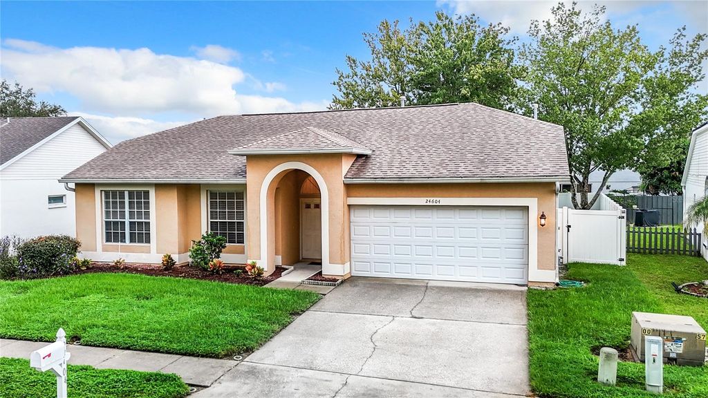 Photo of 24604 Laurel Ridge Dr, Lutz, FL 33559 (MLS # T3551315)