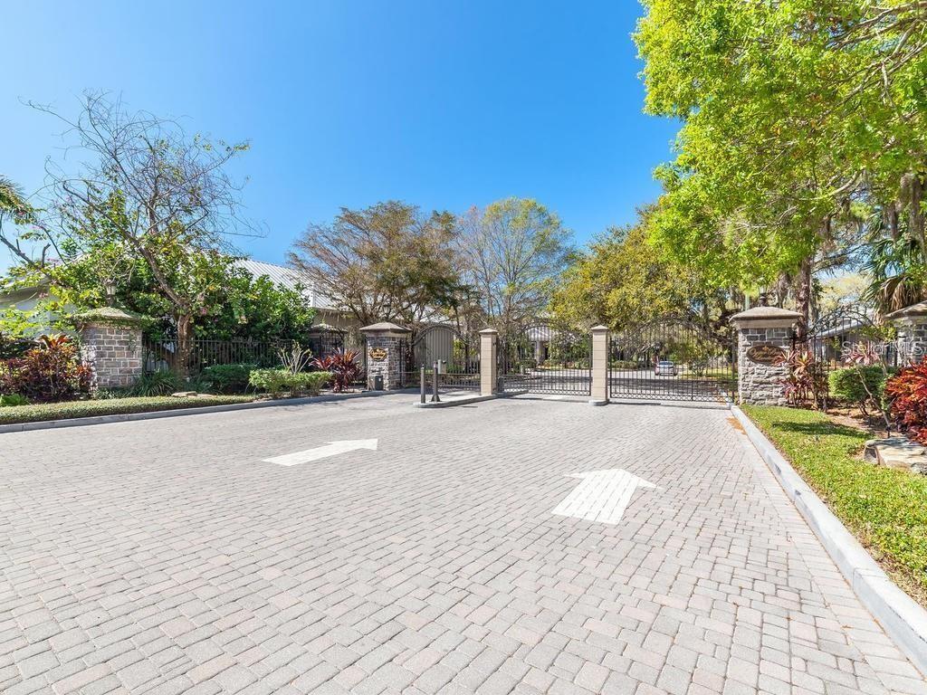 OYSTER BAY LANDINGS - Residential