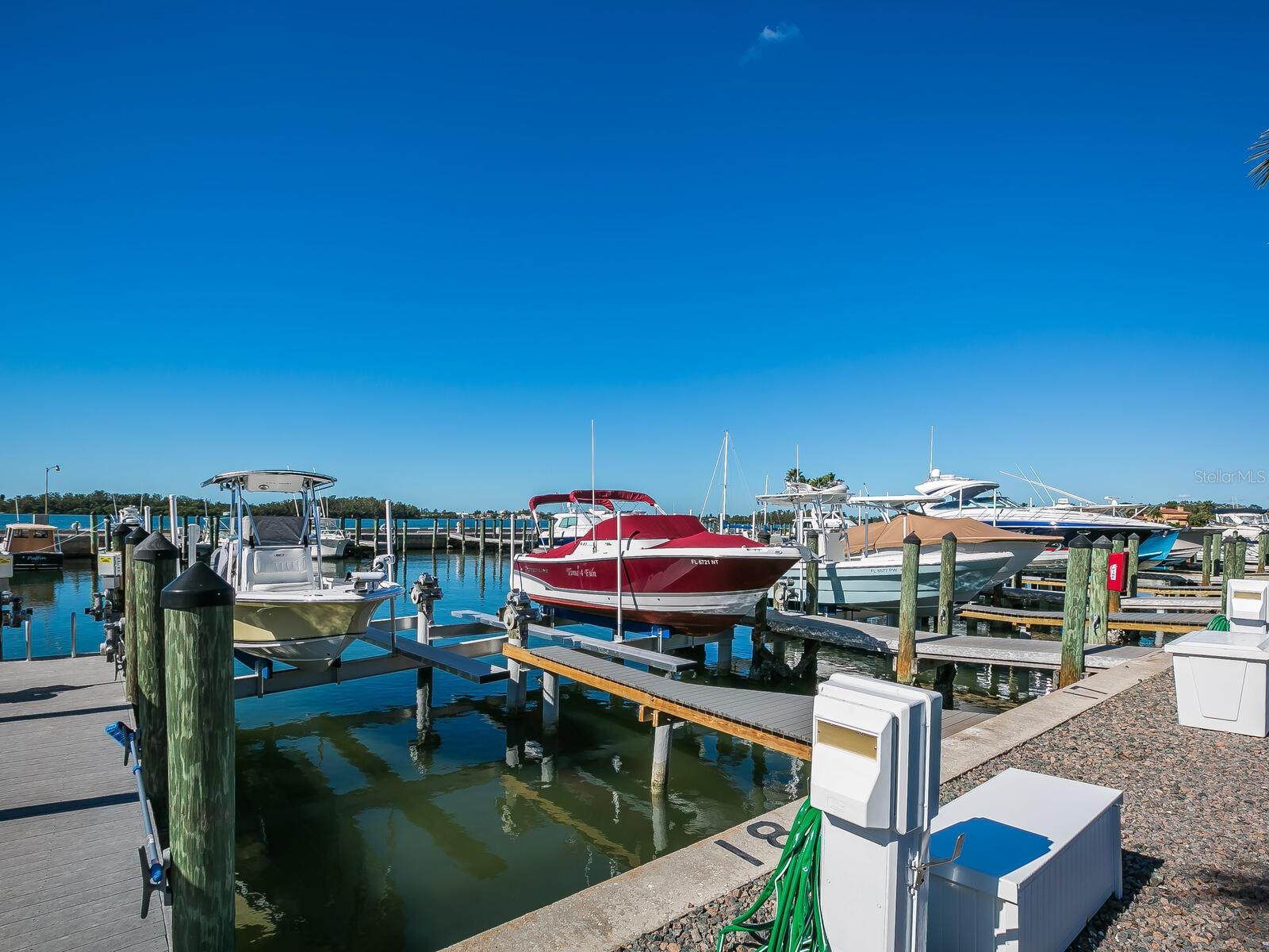OYSTER BAY LANDINGS - Residential