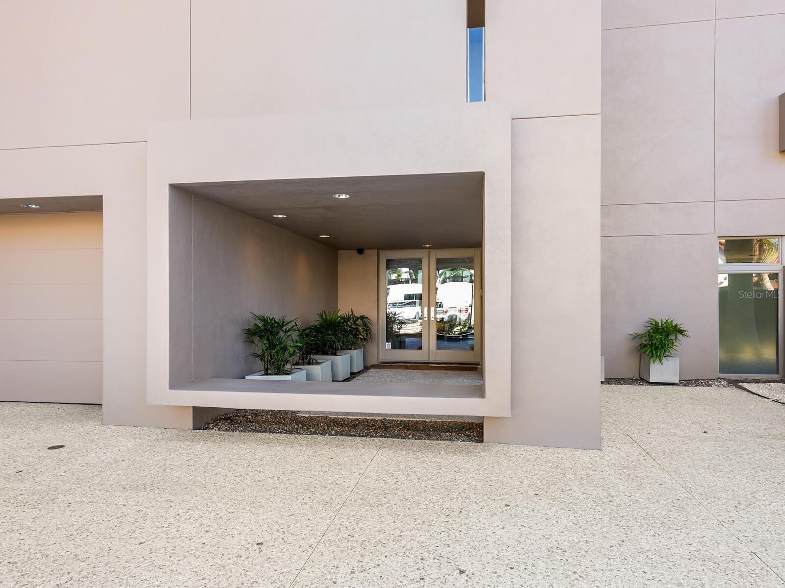 1404 KENILWORTH STREET