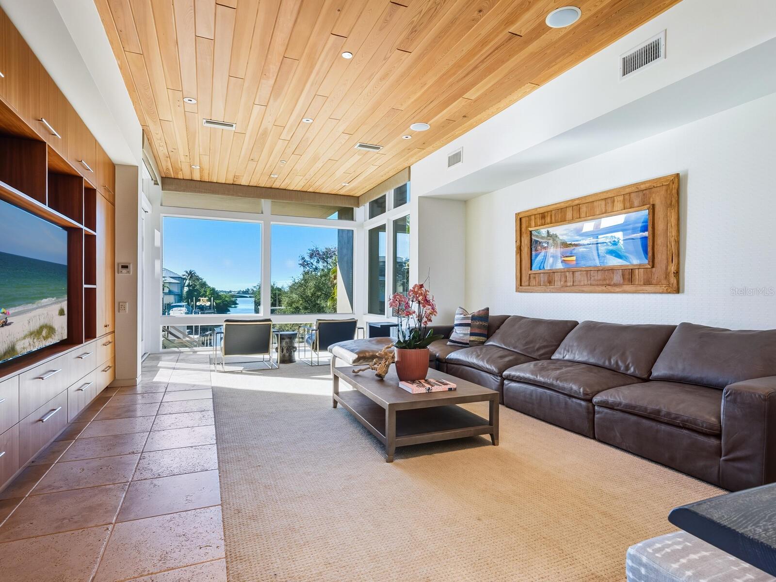 OYSTER BAY LANDINGS - Residential