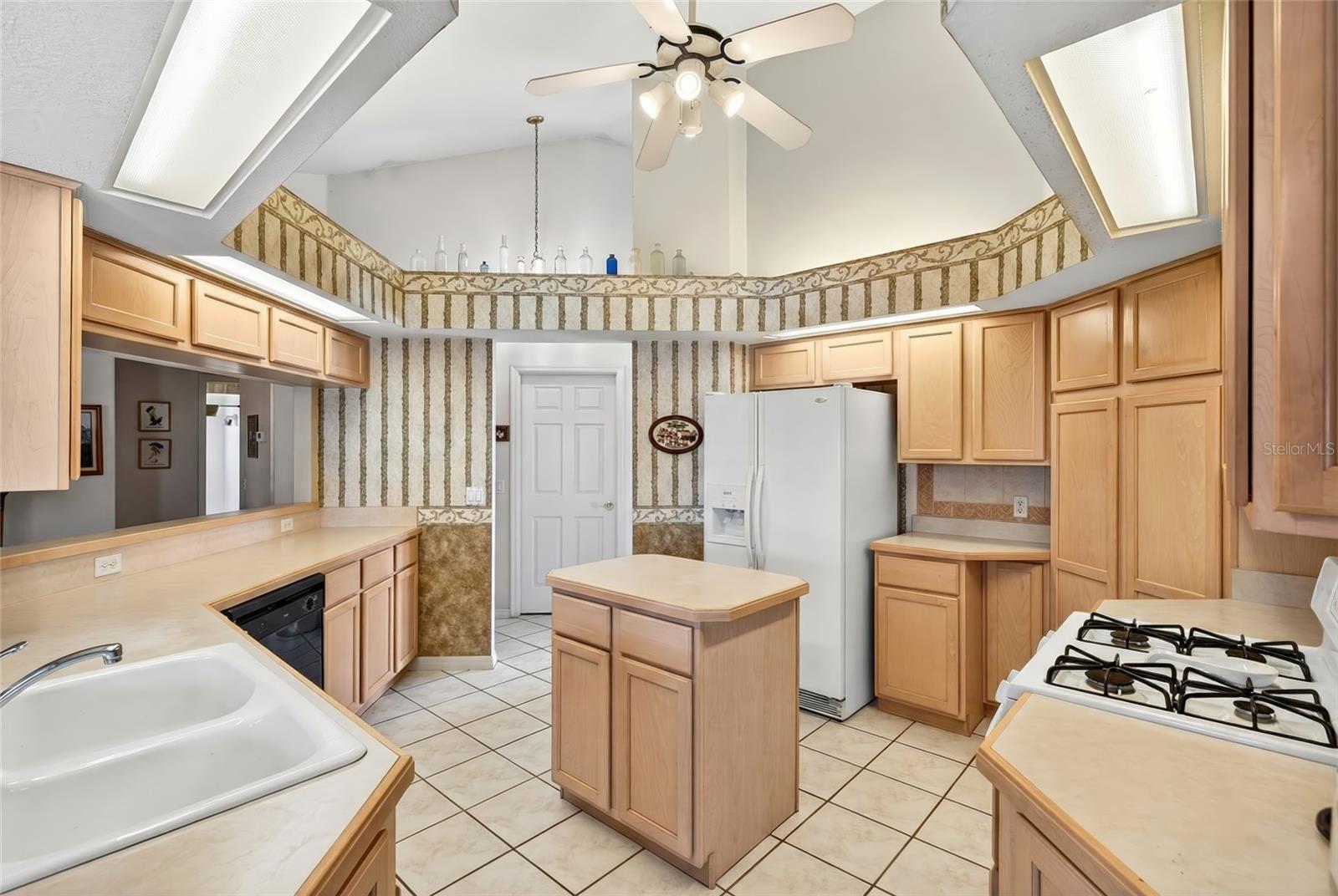 AVONDALE - Residential