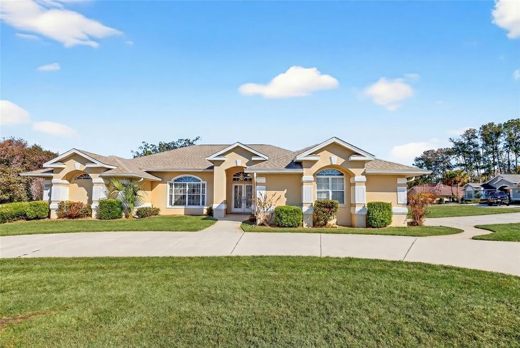 Photo of 2910 SE 23rd Avenue, Ocala, FL 34471 (MLS # O6385015)