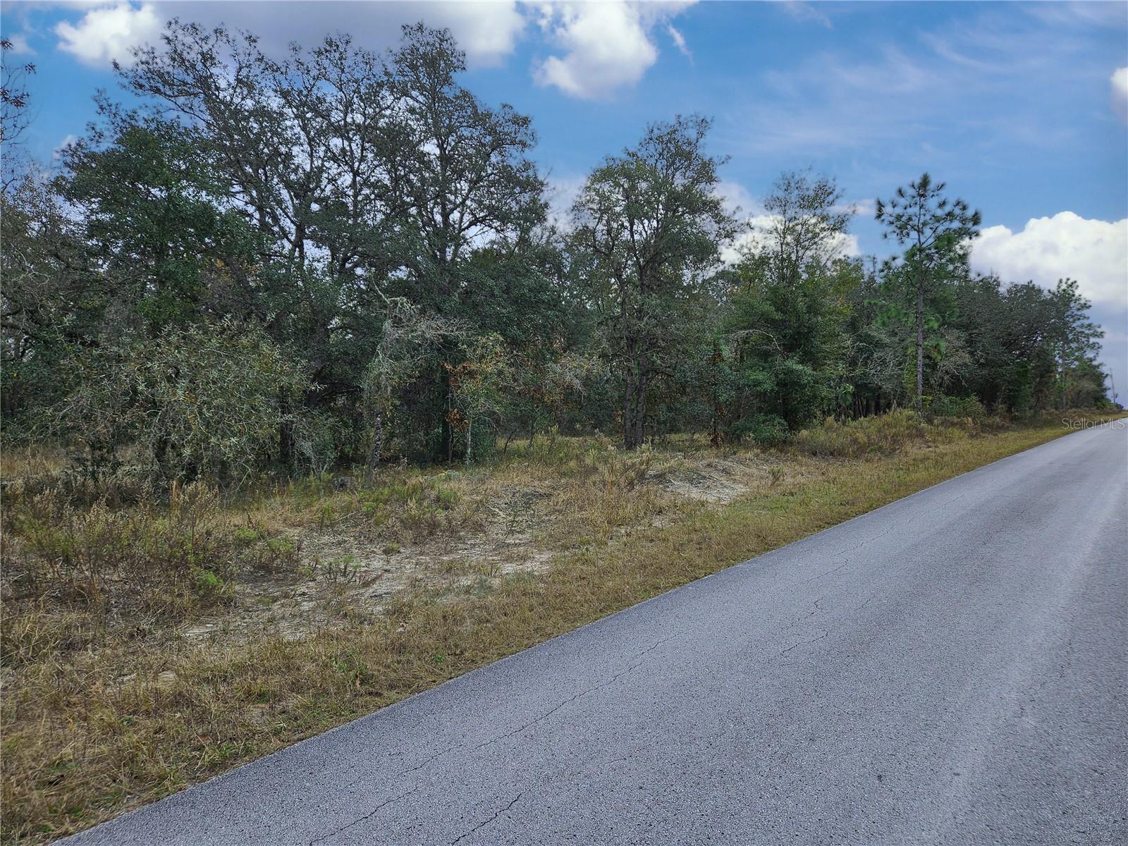 RAINBOW LAKES ESTATES - Land