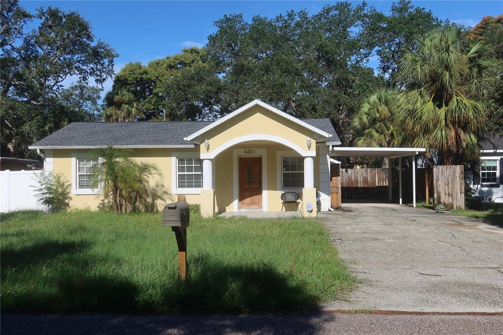 Photo of 4311 S Renellie Drive, Tampa, FL 33611 (MLS # J1004369)