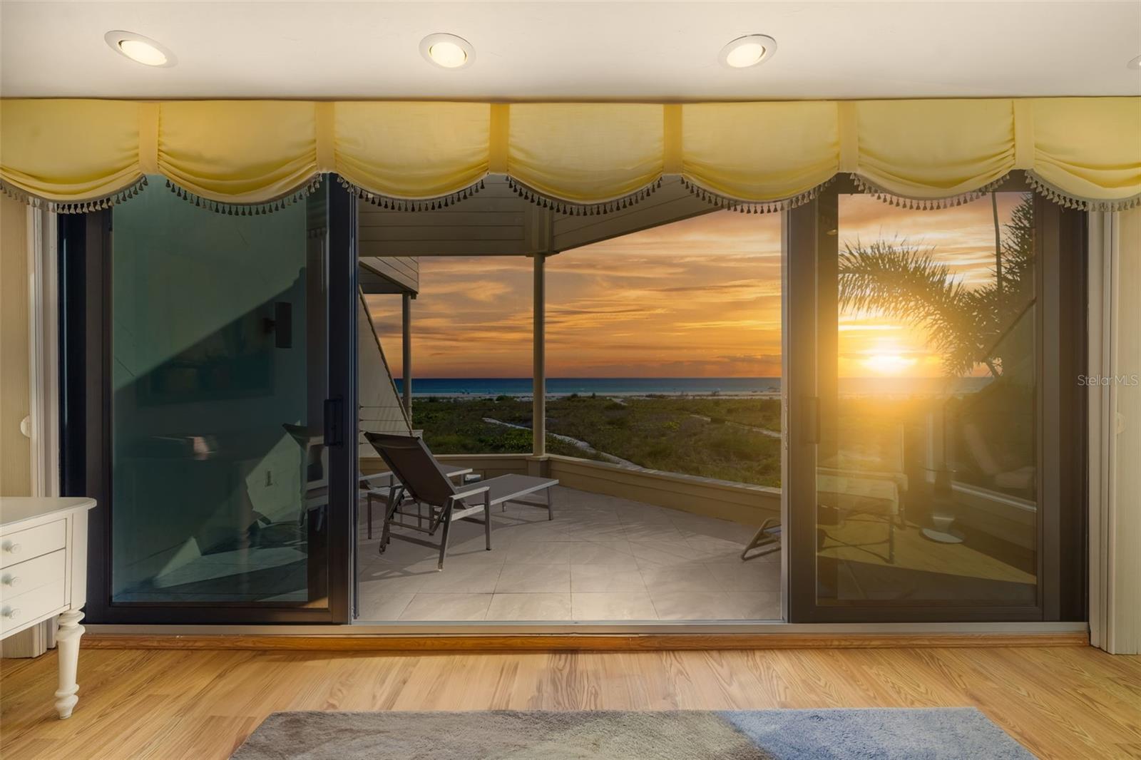 TIFFANY SANDS - Residential