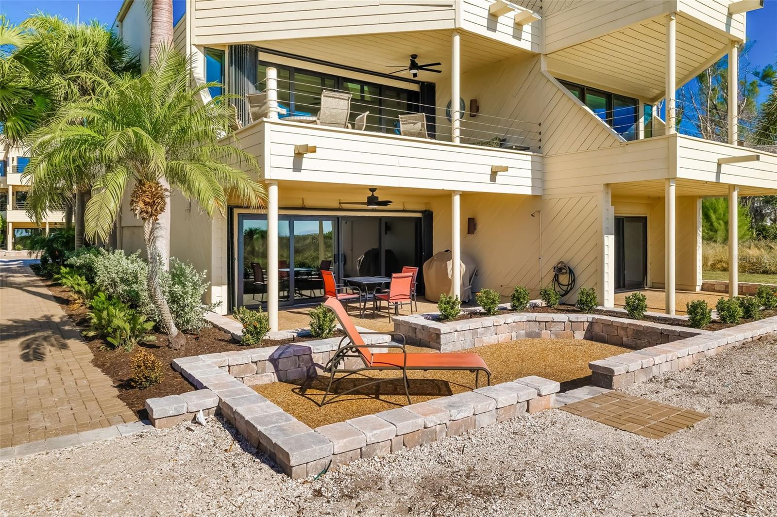 TIFFANY SANDS - Residential