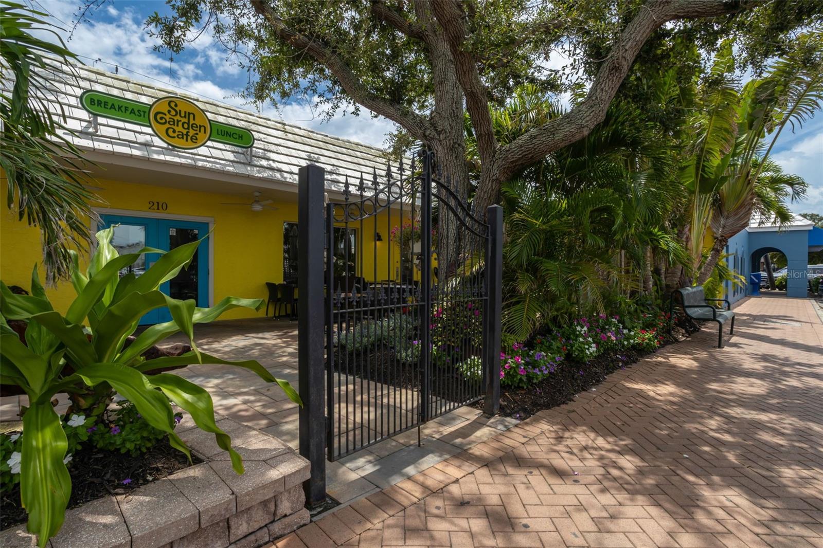 TIFFANY SANDS - Residential