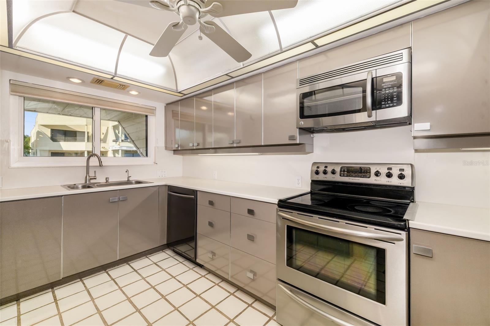 TIFFANY SANDS - Residential