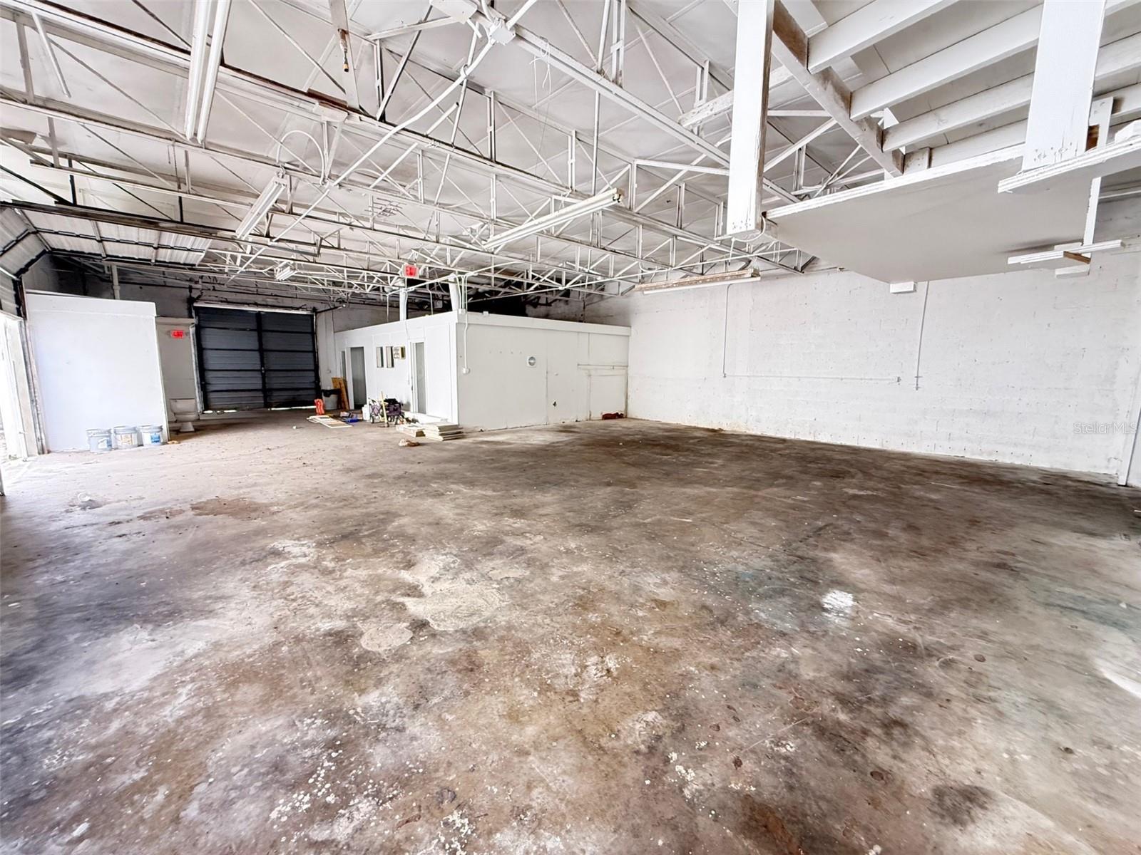 BARDOL - Commercial Sale