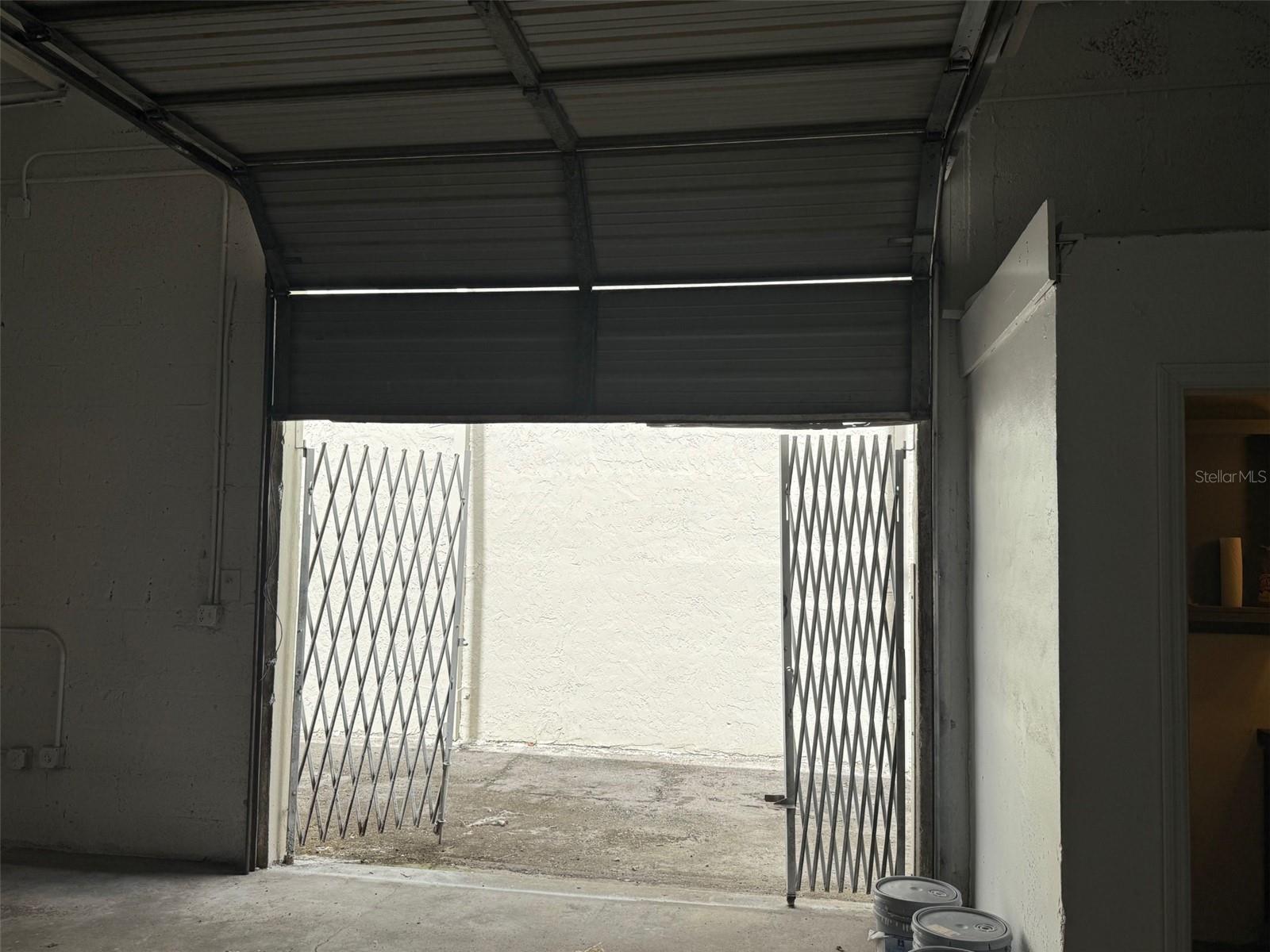 BARDOL - Commercial Sale