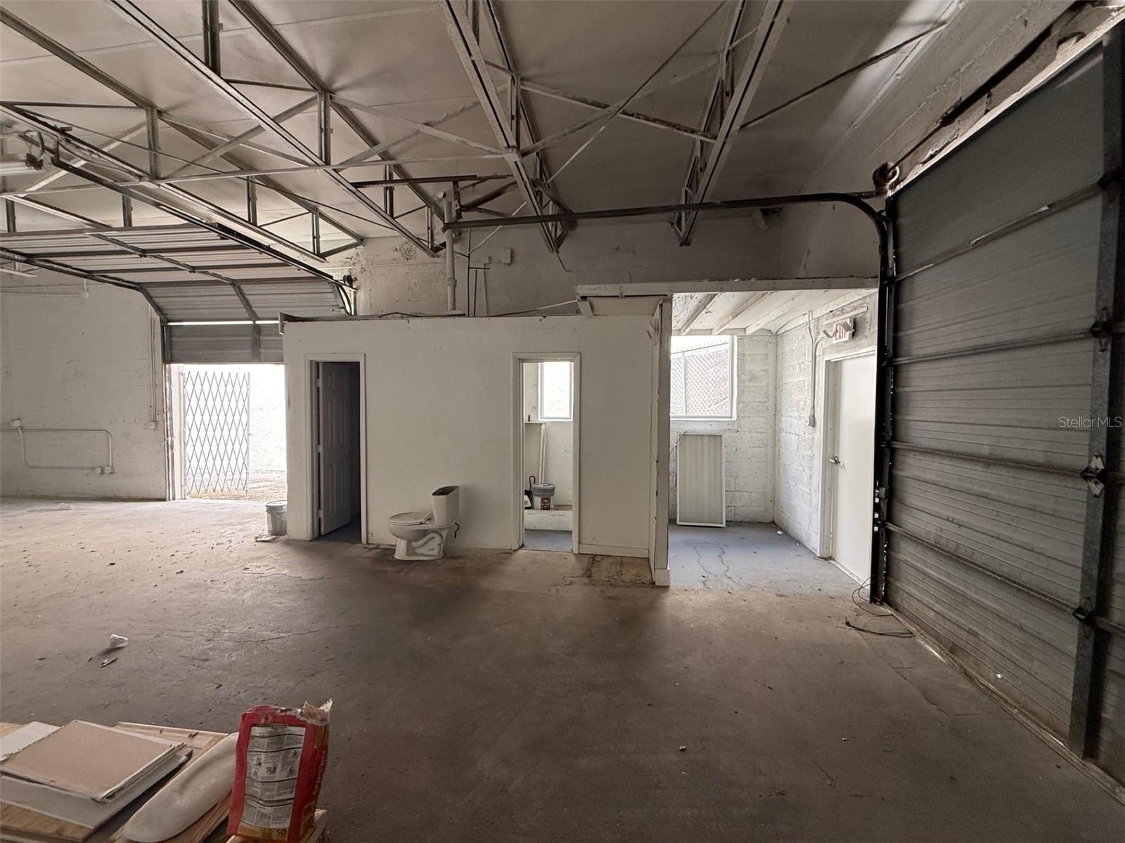 BARDOL - Commercial Sale
