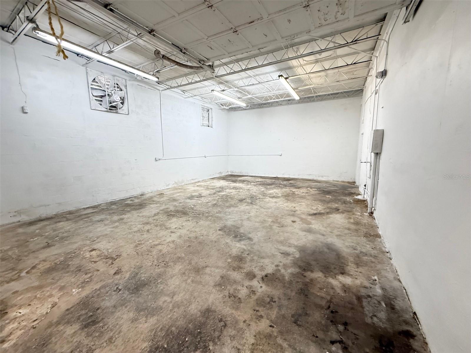 BARDOL - Commercial Sale