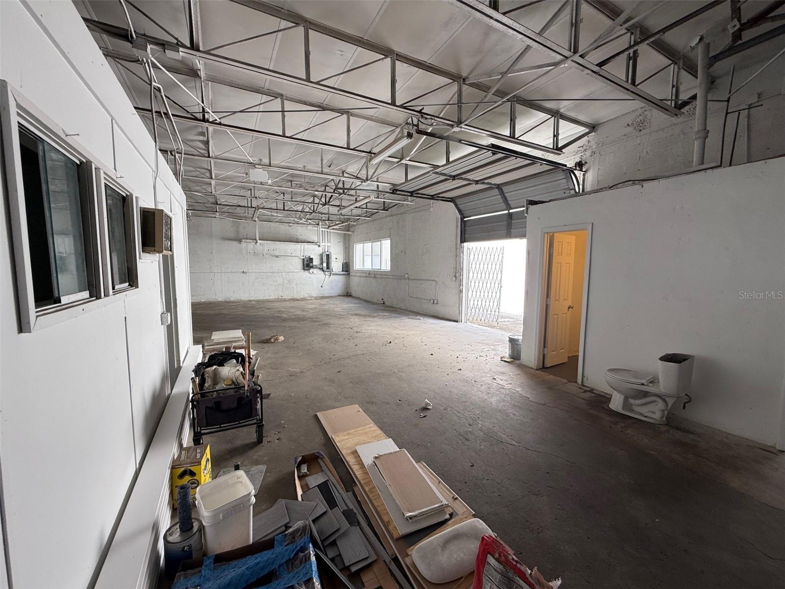 BARDOL - Commercial Sale