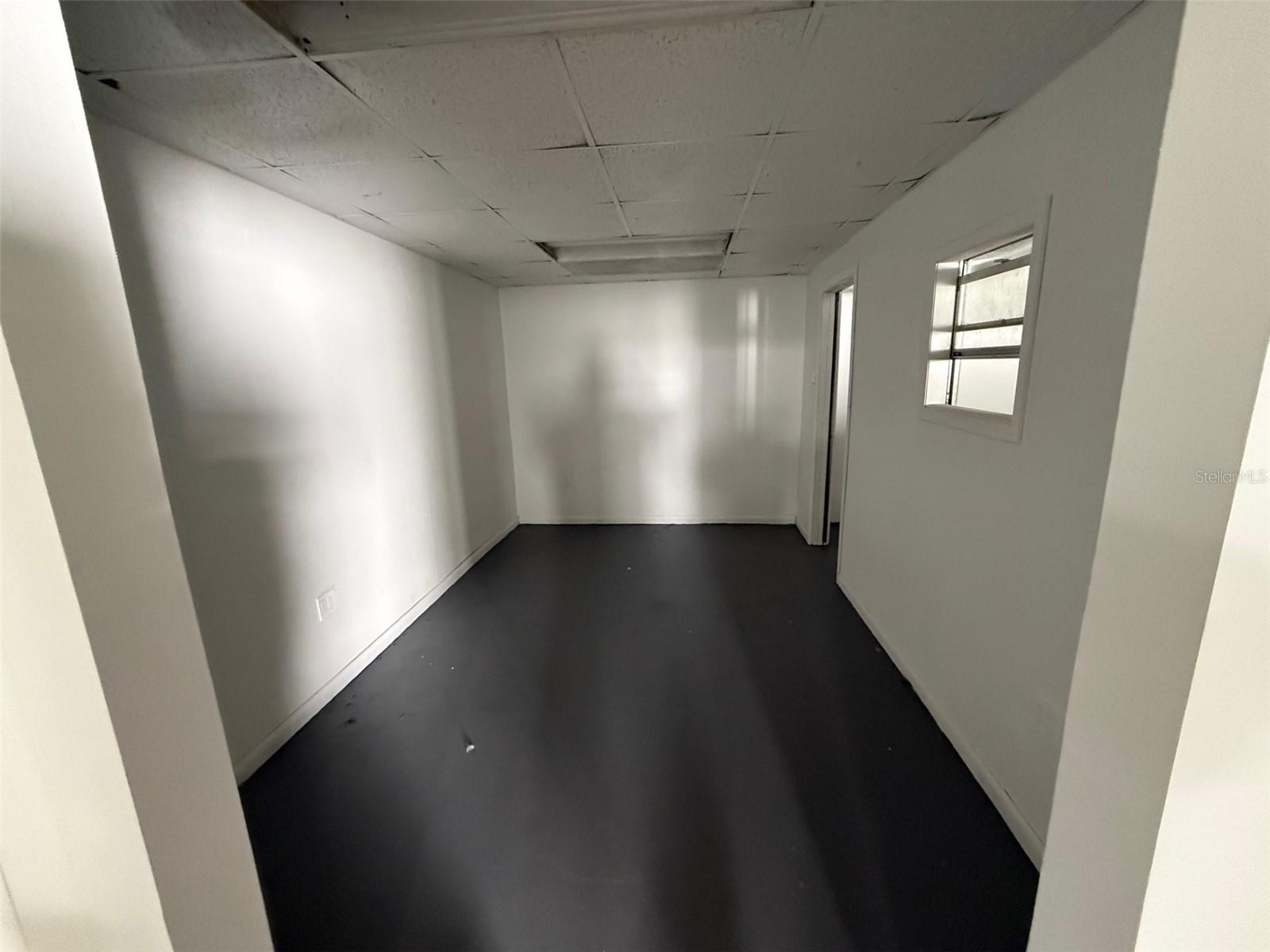 BARDOL - Commercial Sale