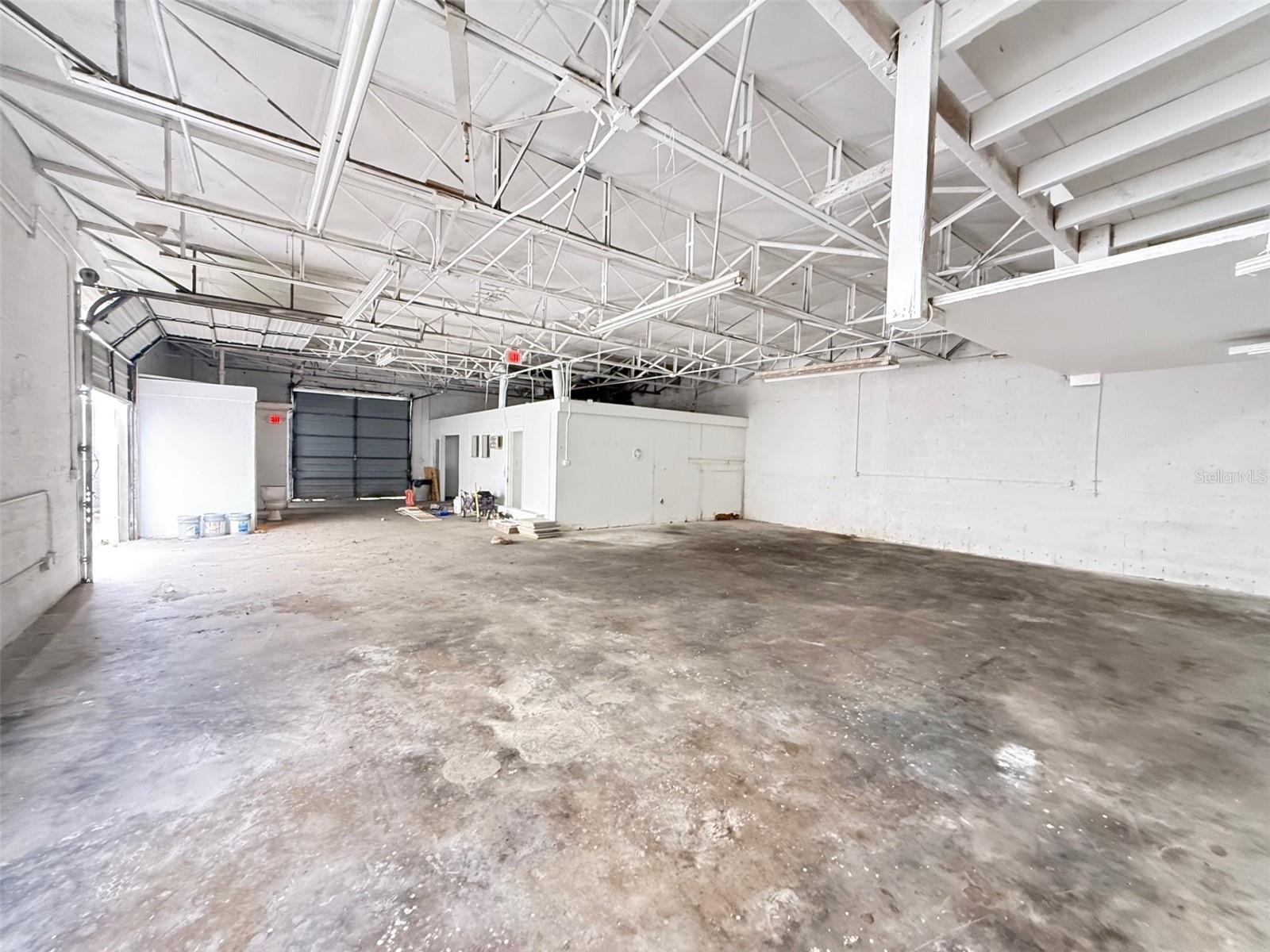 BARDOL - Commercial Sale