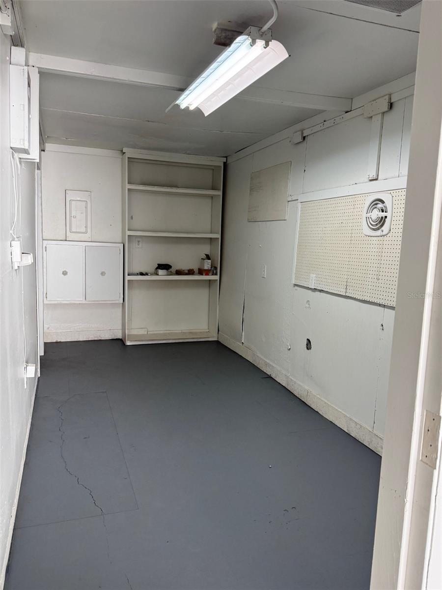 BARDOL - Commercial Sale