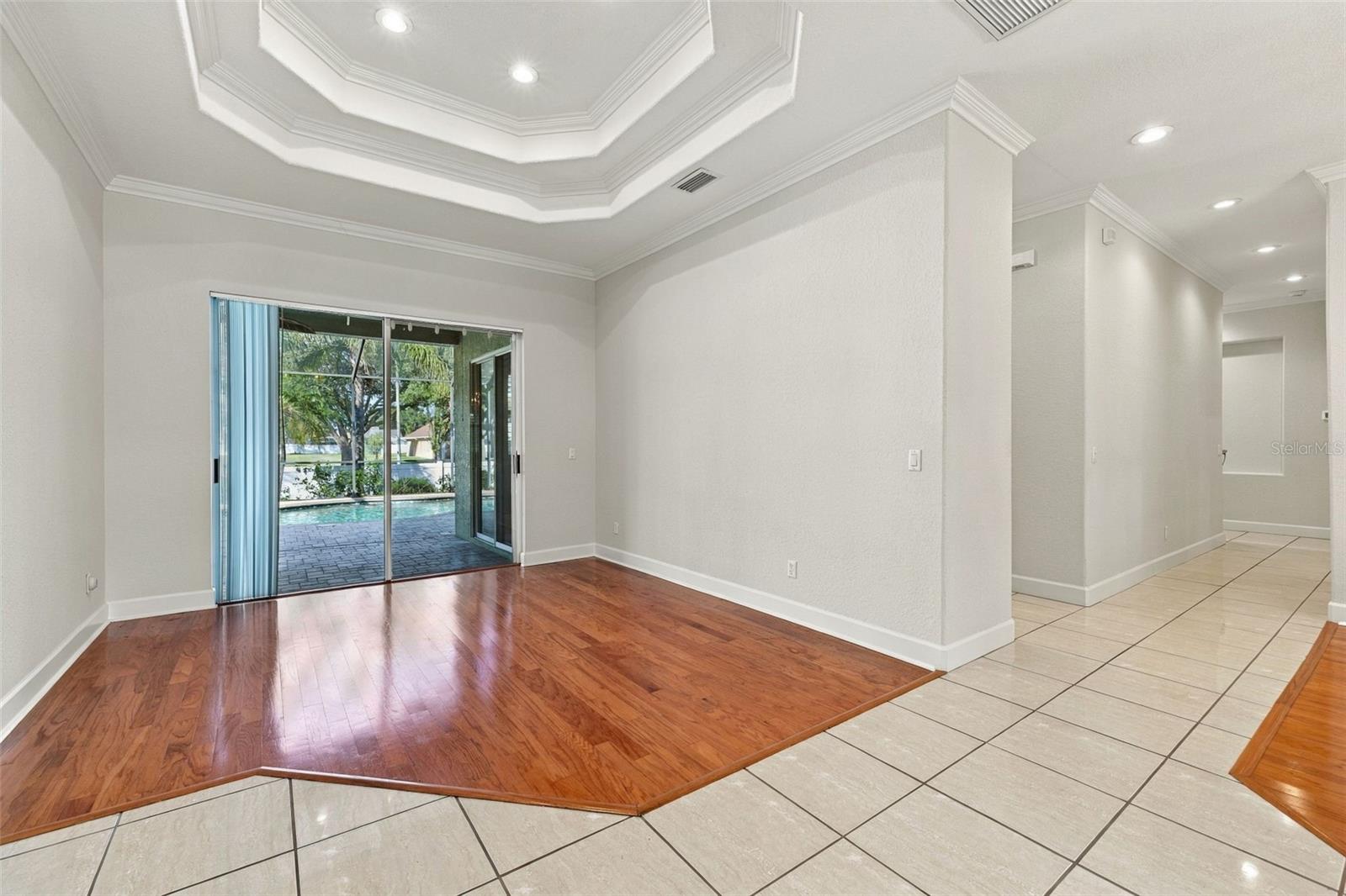 3916 VALRICO GROVE DRIVE