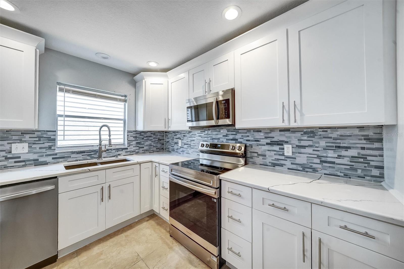 HARBOR SHORES 4TH ADD - Residential Lease