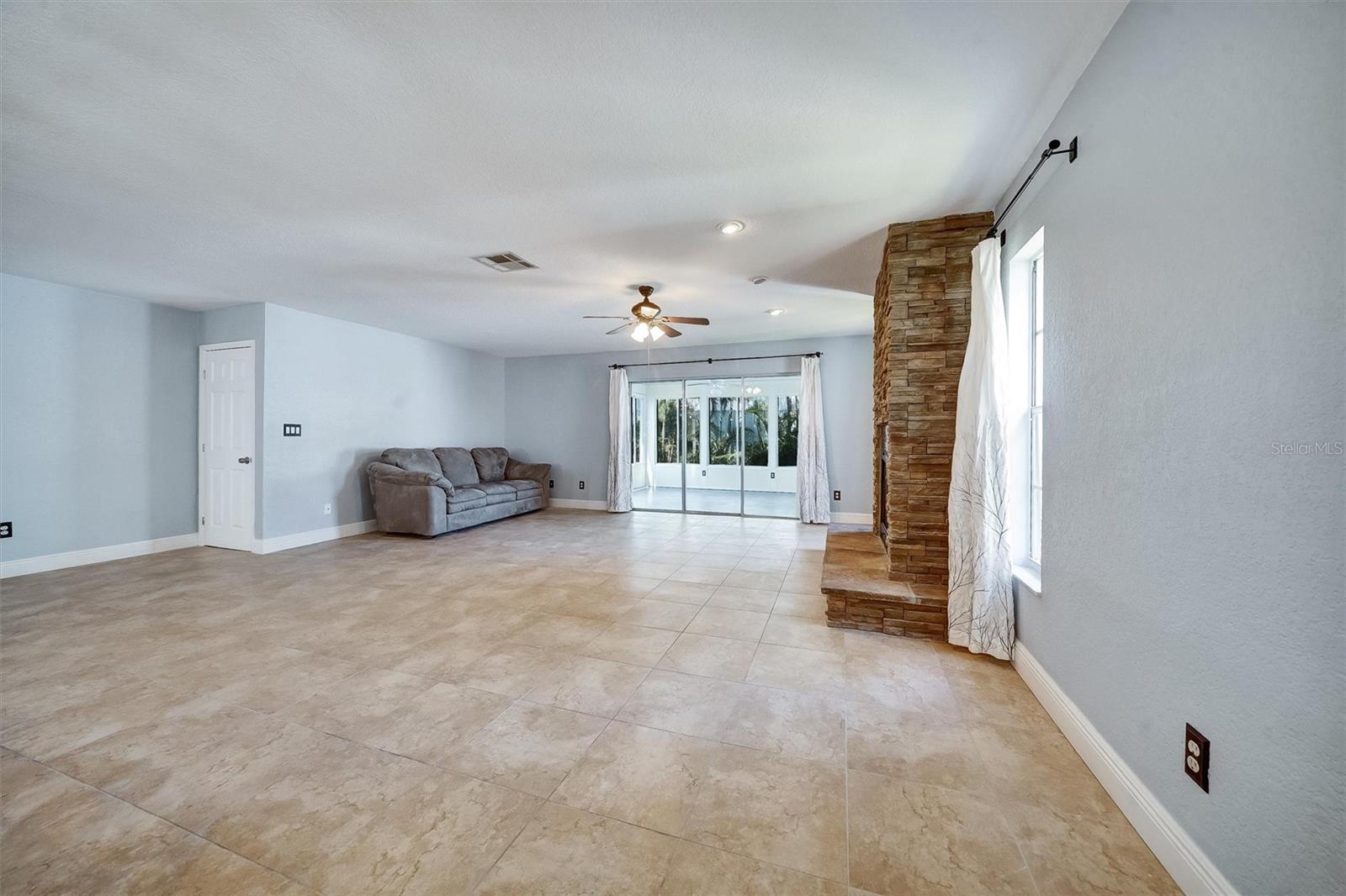 HARBOR SHORES 4TH ADD - Residential Lease