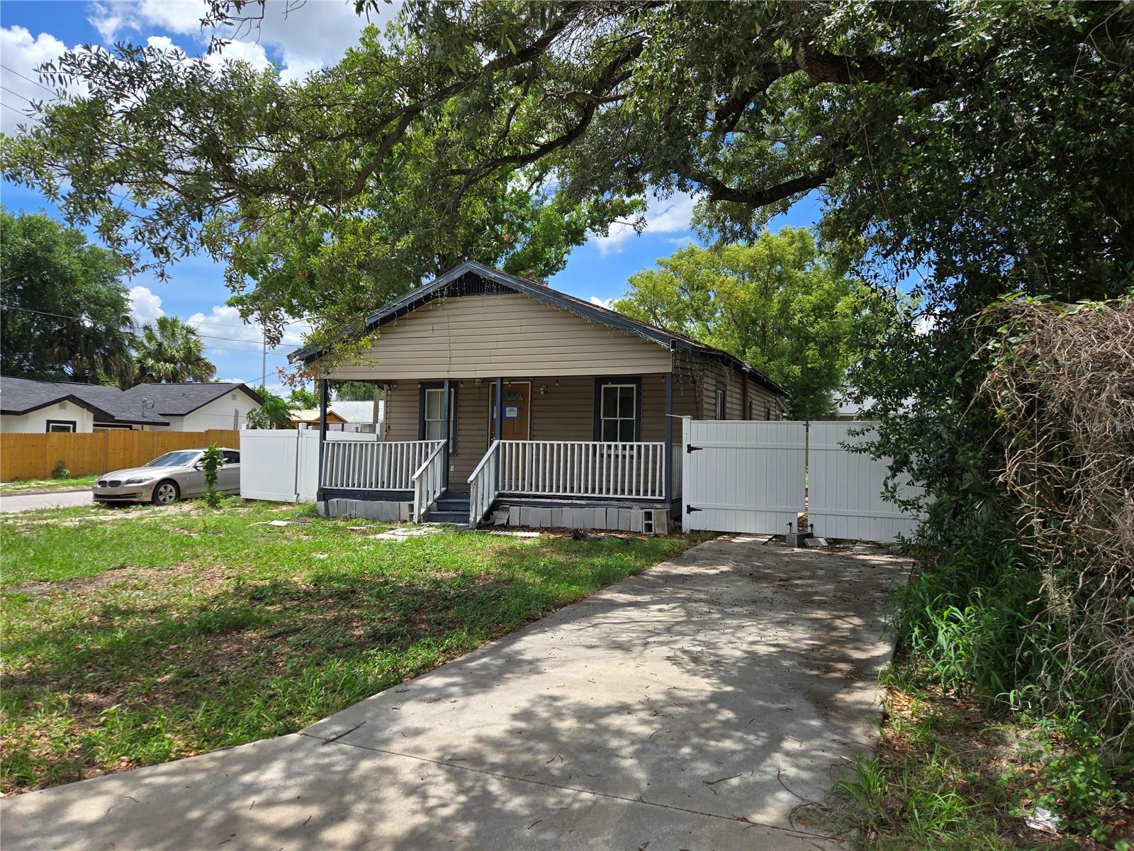 8412 N SEMINOLE AVENUE