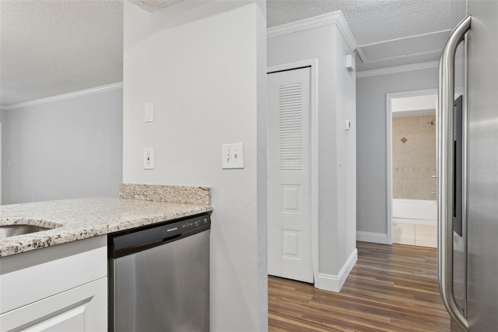 TERRACE OAKS TWNHMS - Residential