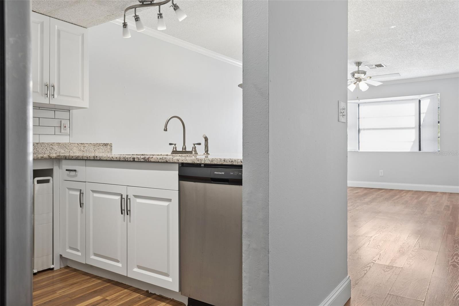 TERRACE OAKS TWNHMS - Residential