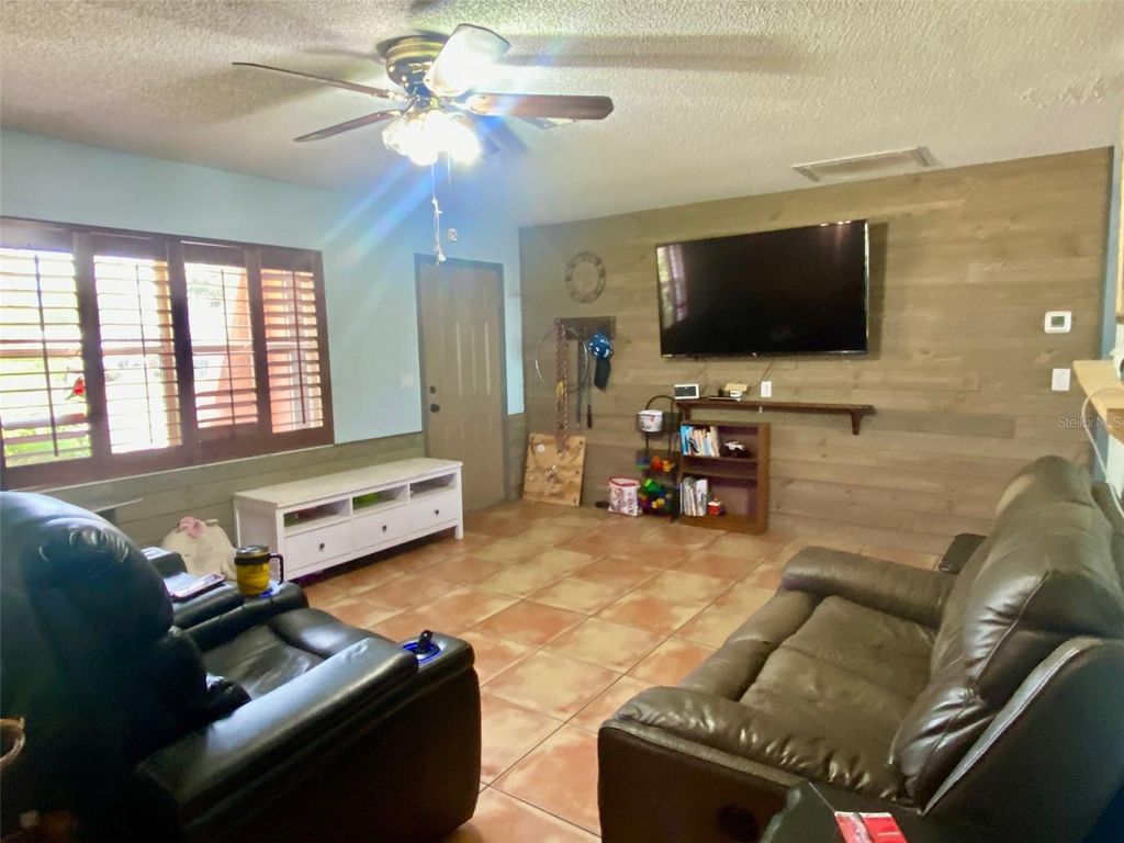 Photo of 132 Rutgers Road, Venice, FL 34293 (MLS # N6144392)