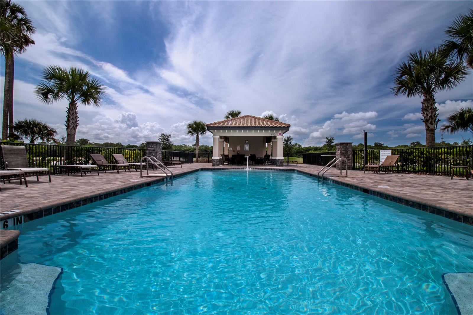 TERRACE I AT LAKEWOOD NATIONAL PH 2 - Residential Lease