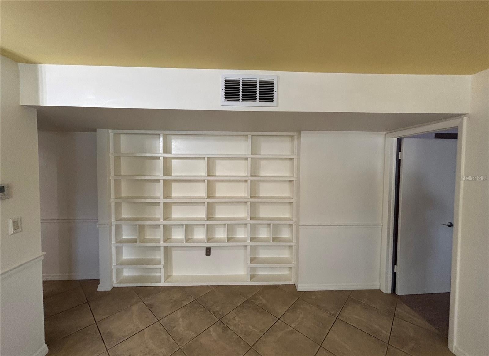770 N VILLAGE LAKE TERRACE N 203