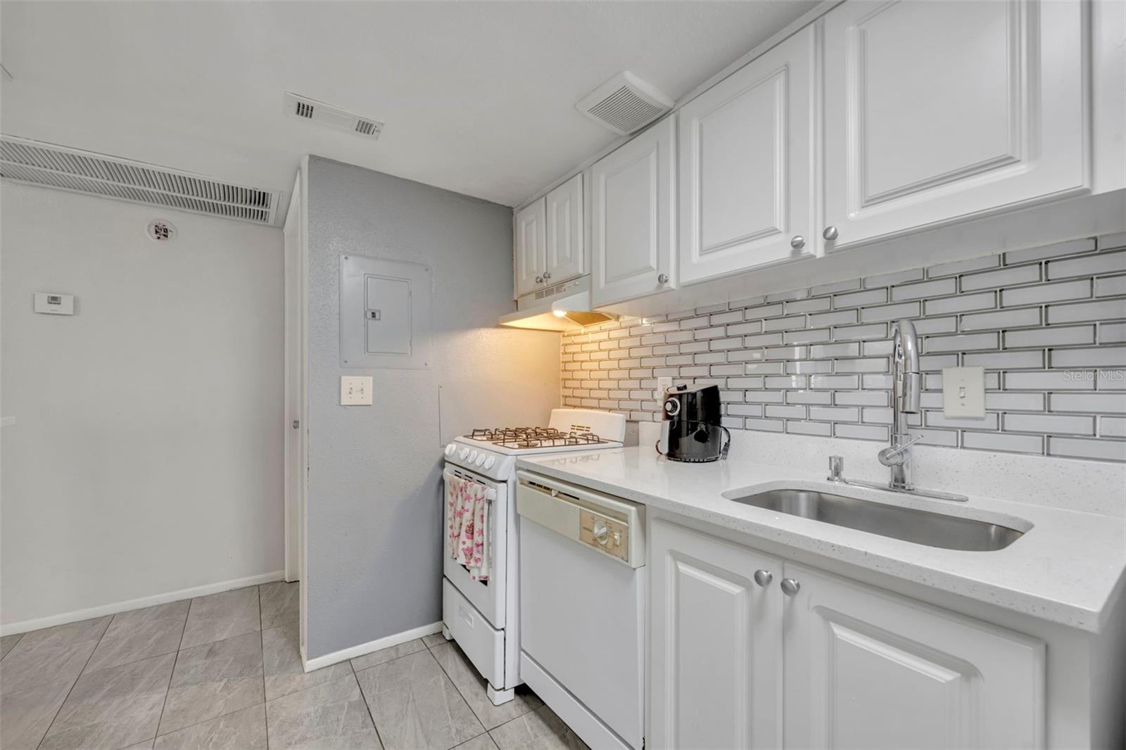 WATERSIDE AT CRANES ROOST A CONDO COMMUN - Residential