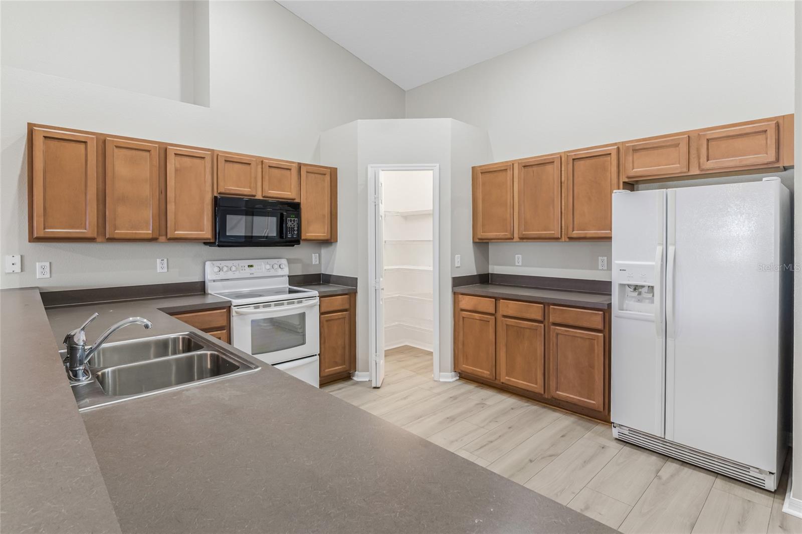 LEXINGTON ESTATES - Residential