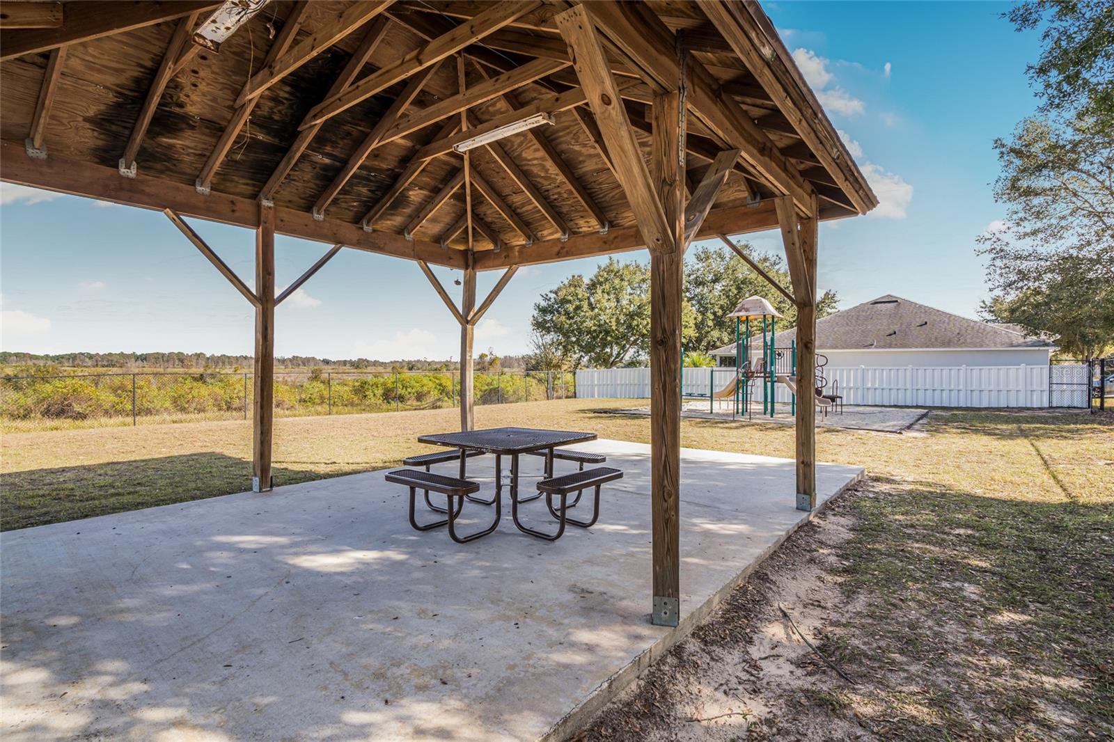 LEXINGTON ESTATES - Residential