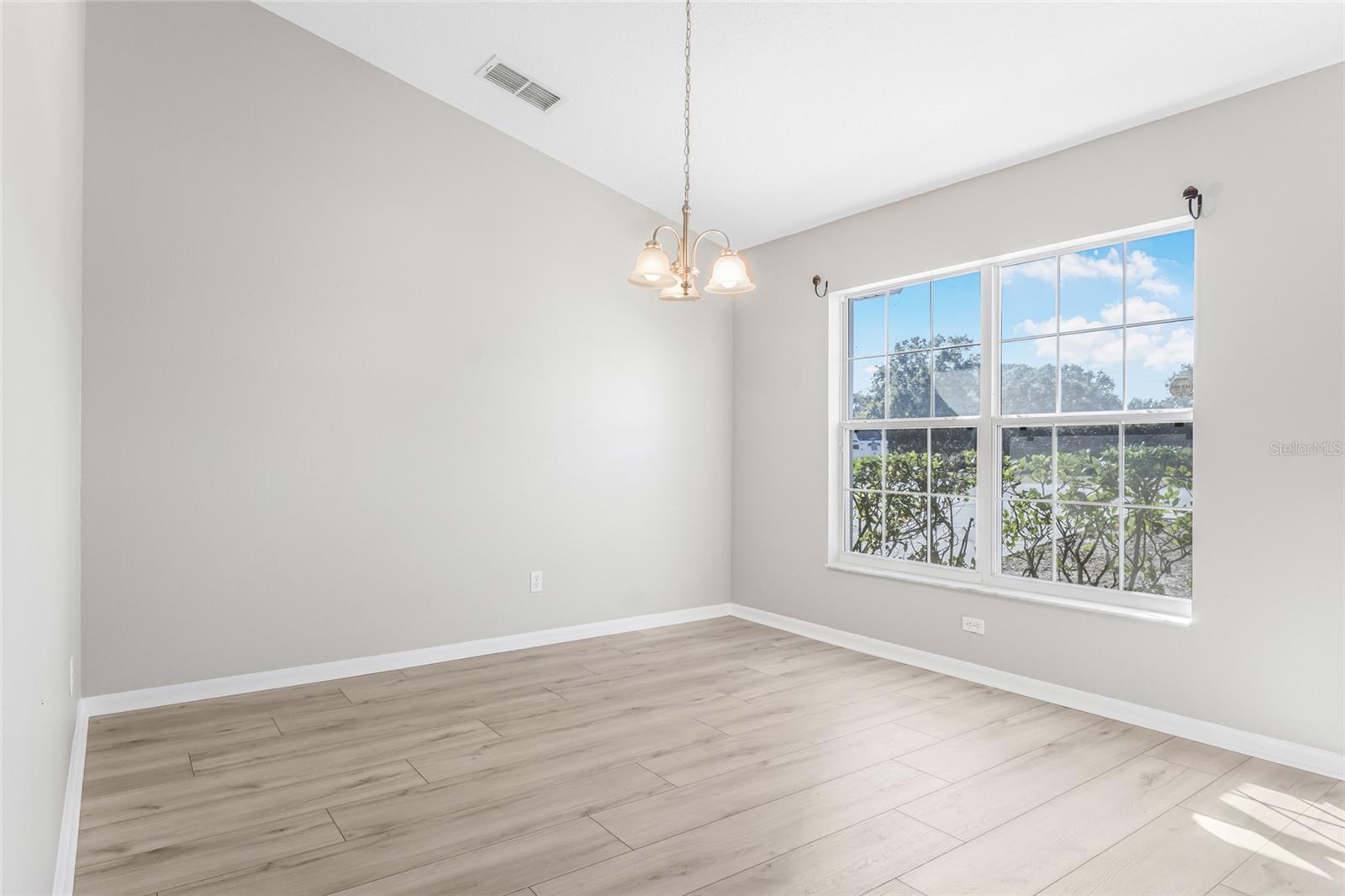 LEXINGTON ESTATES - Residential