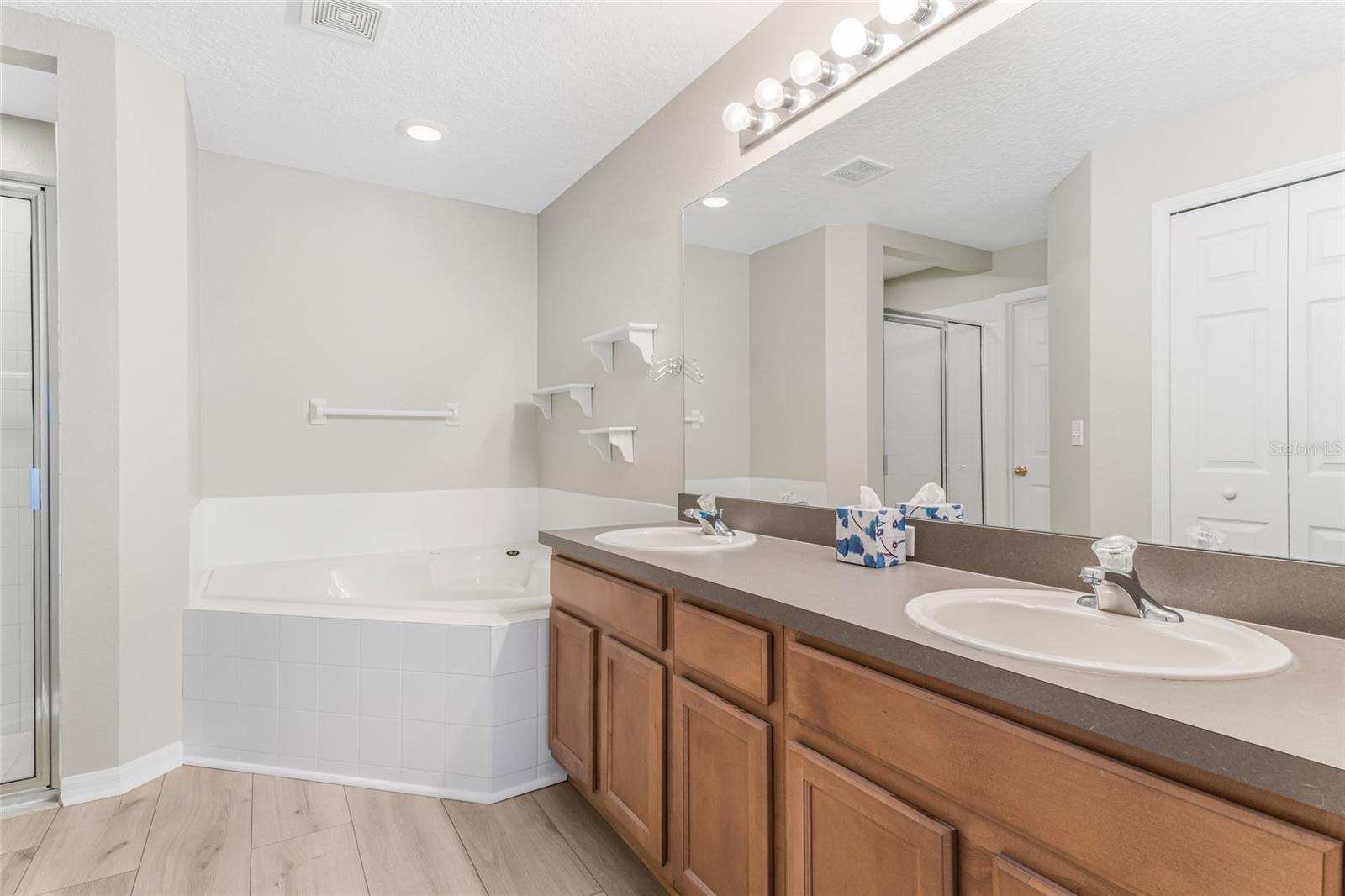 LEXINGTON ESTATES - Residential