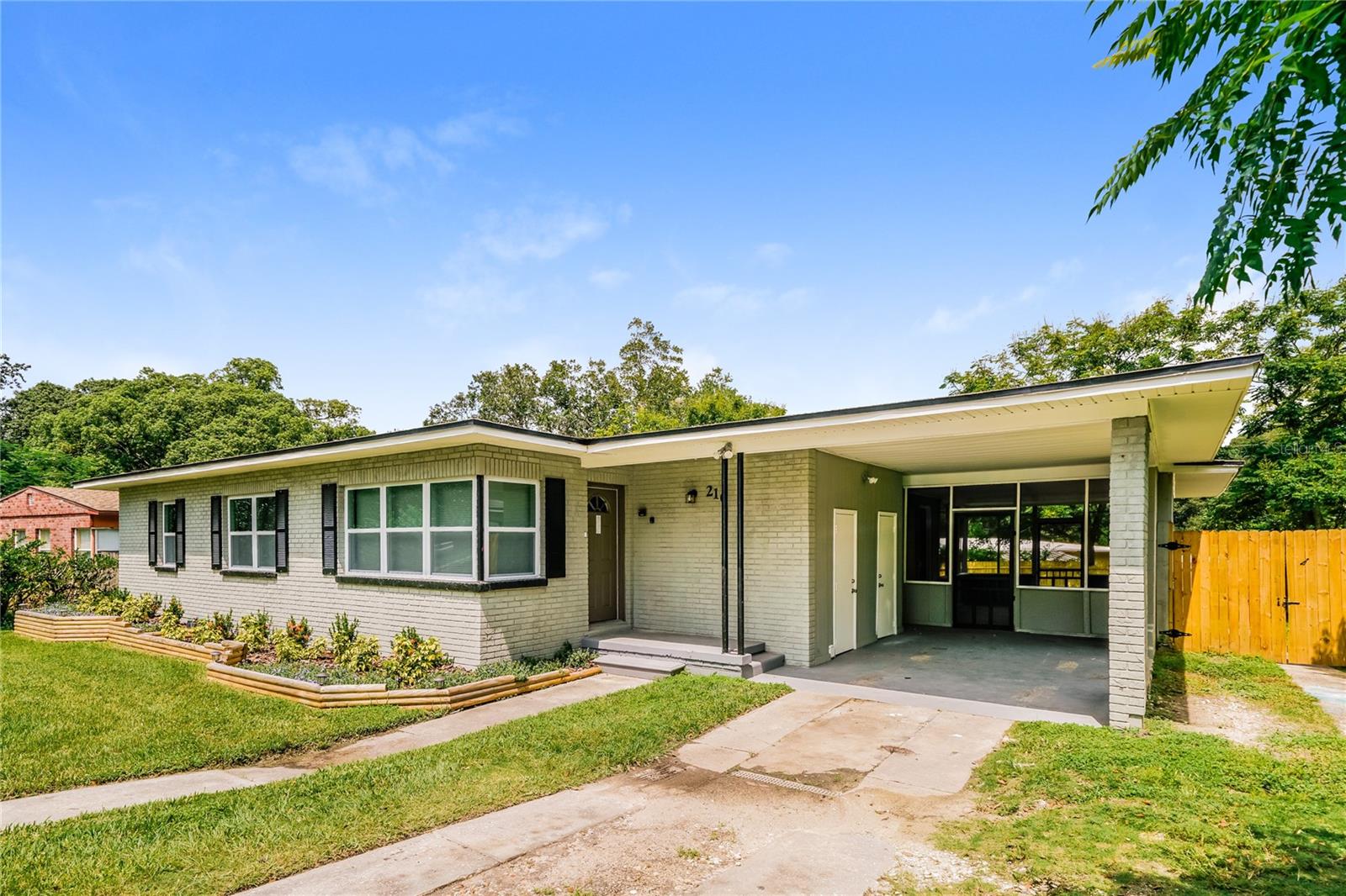 HIGHLAND HILLS - Residential Lease