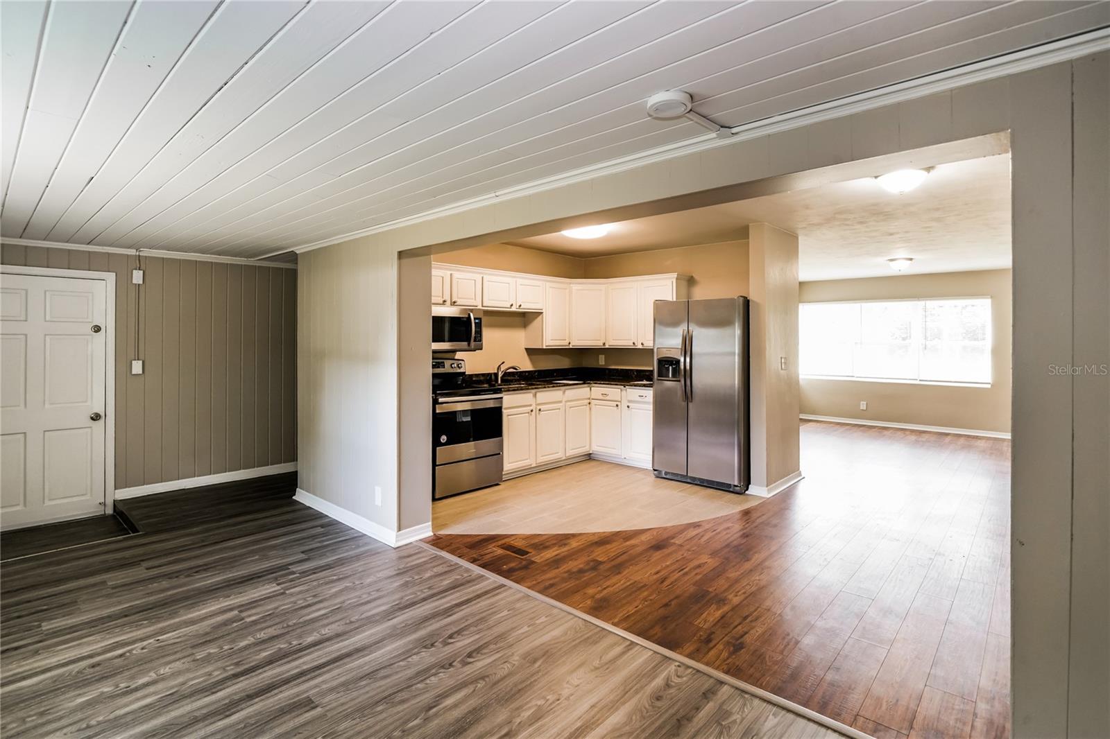 HIGHLAND HILLS - Residential Lease