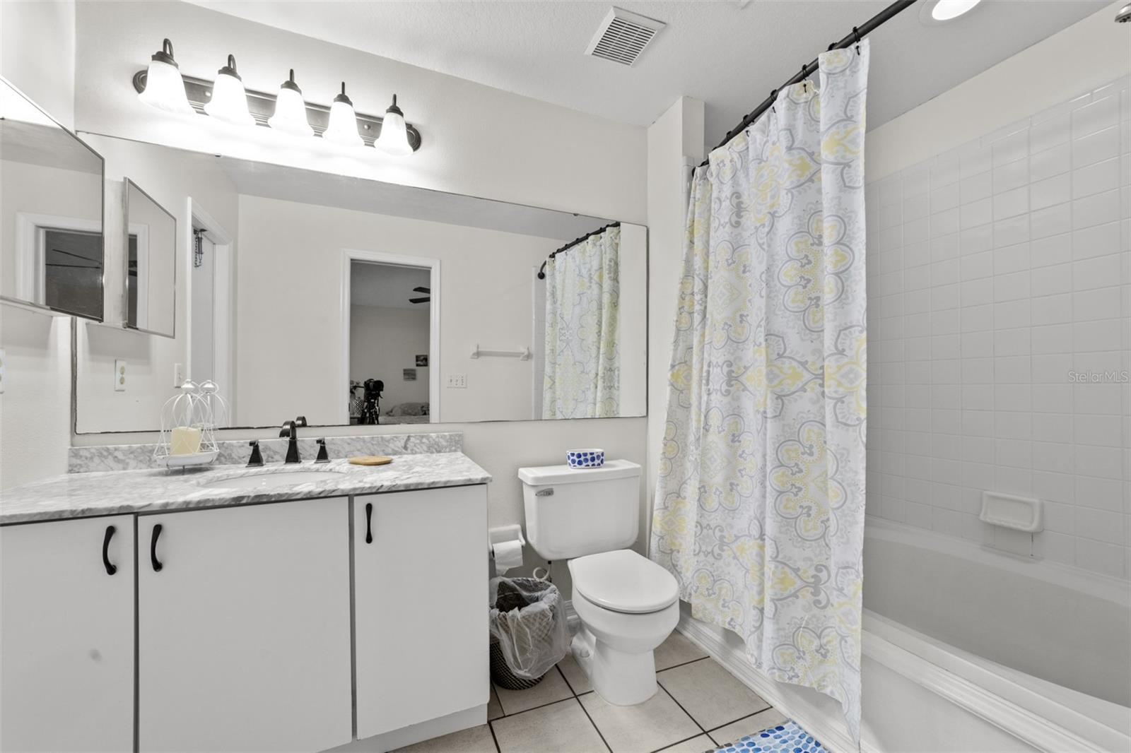 RIVERSIDE AT TWIN RIVERS UN 1 - Residential