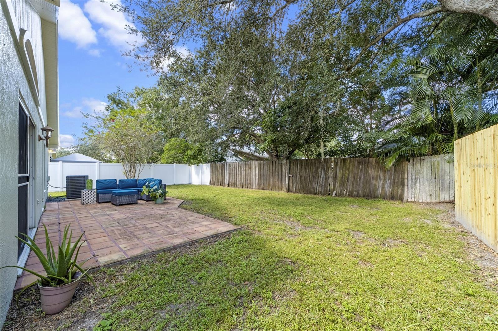 RIVERSIDE AT TWIN RIVERS UN 1 - Residential