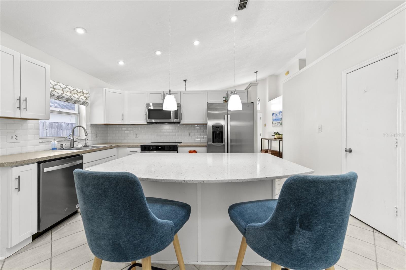 RIVERSIDE AT TWIN RIVERS UN 1 - Residential