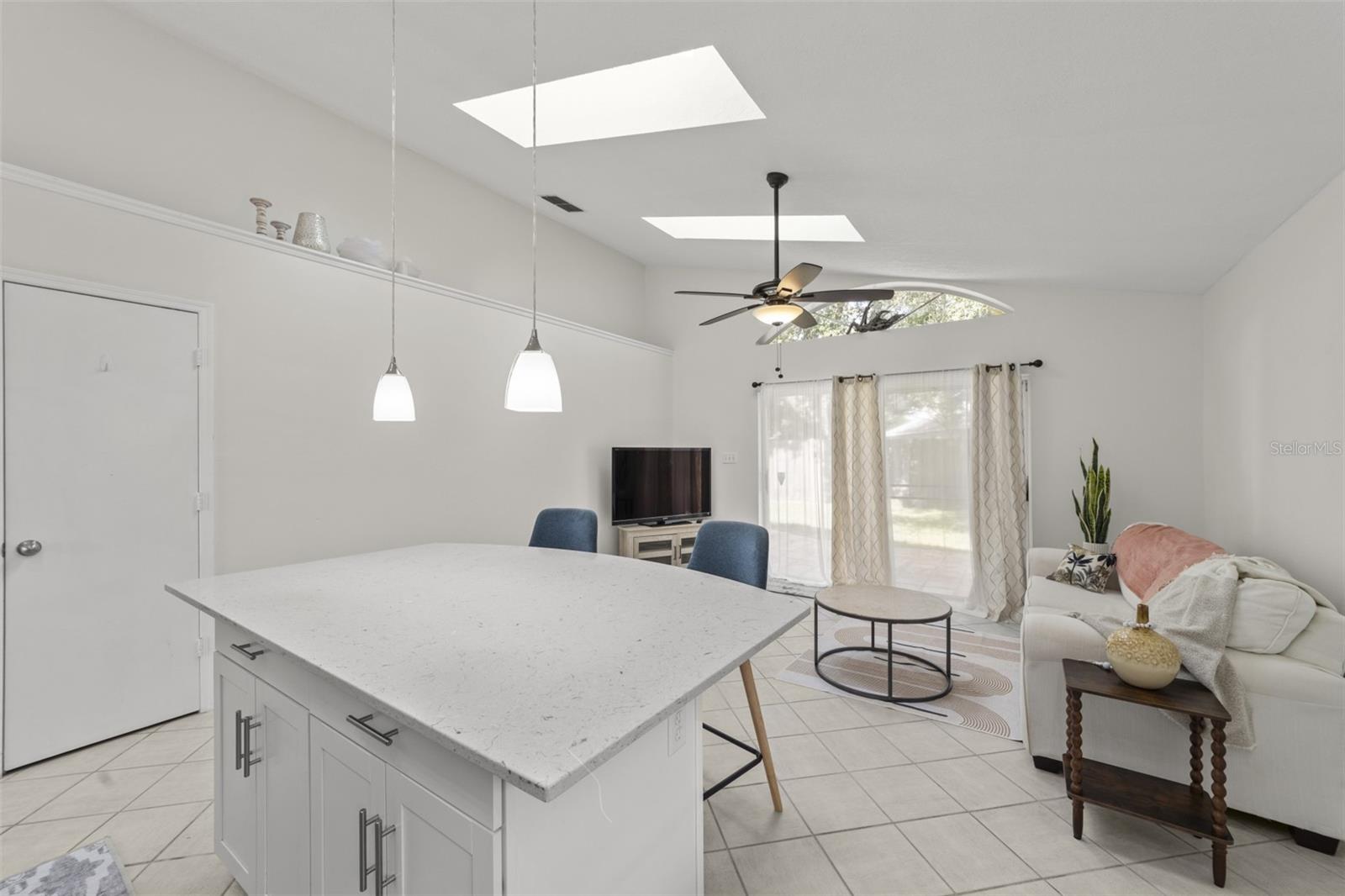 RIVERSIDE AT TWIN RIVERS UN 1 - Residential