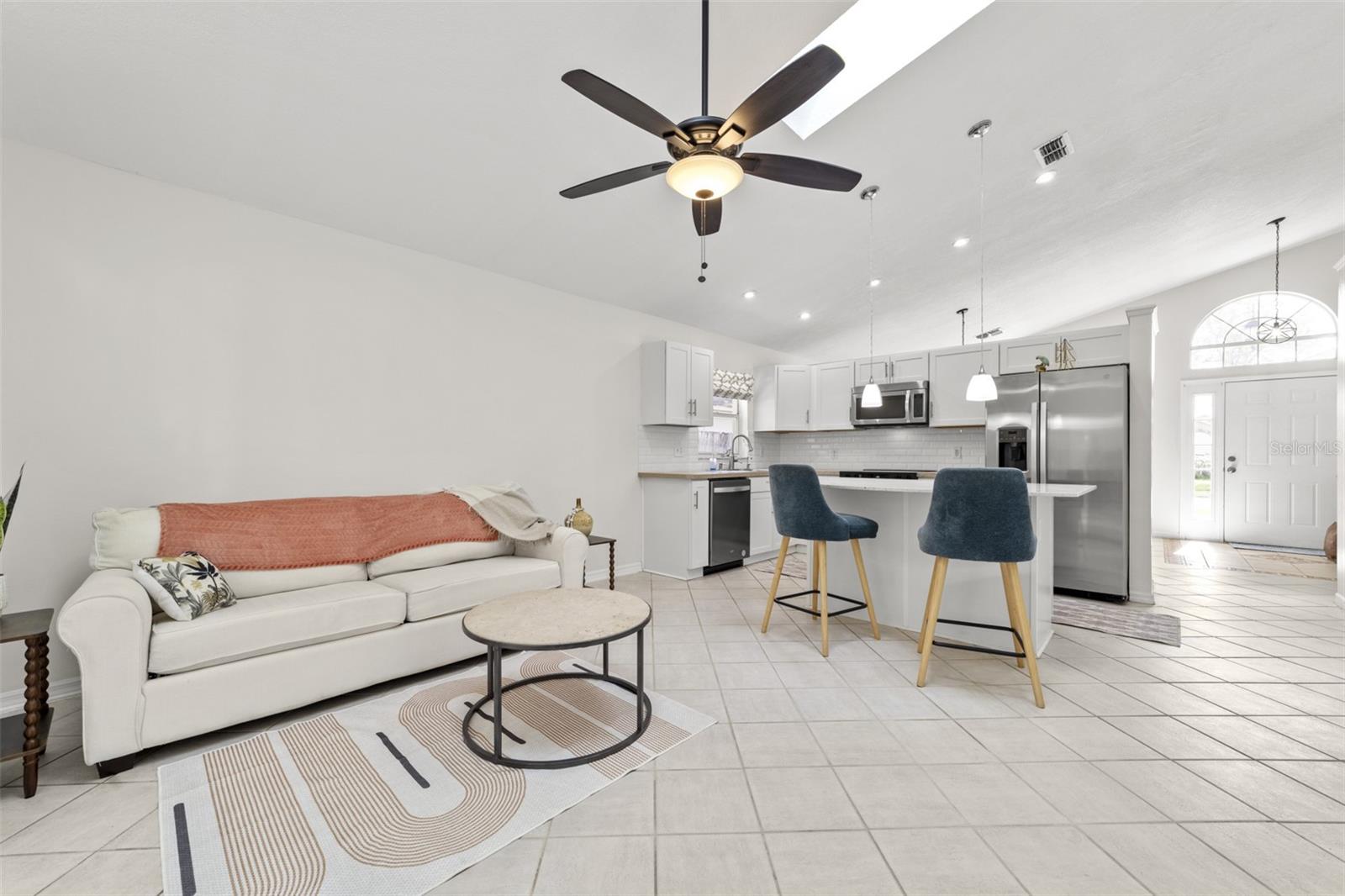 RIVERSIDE AT TWIN RIVERS UN 1 - Residential